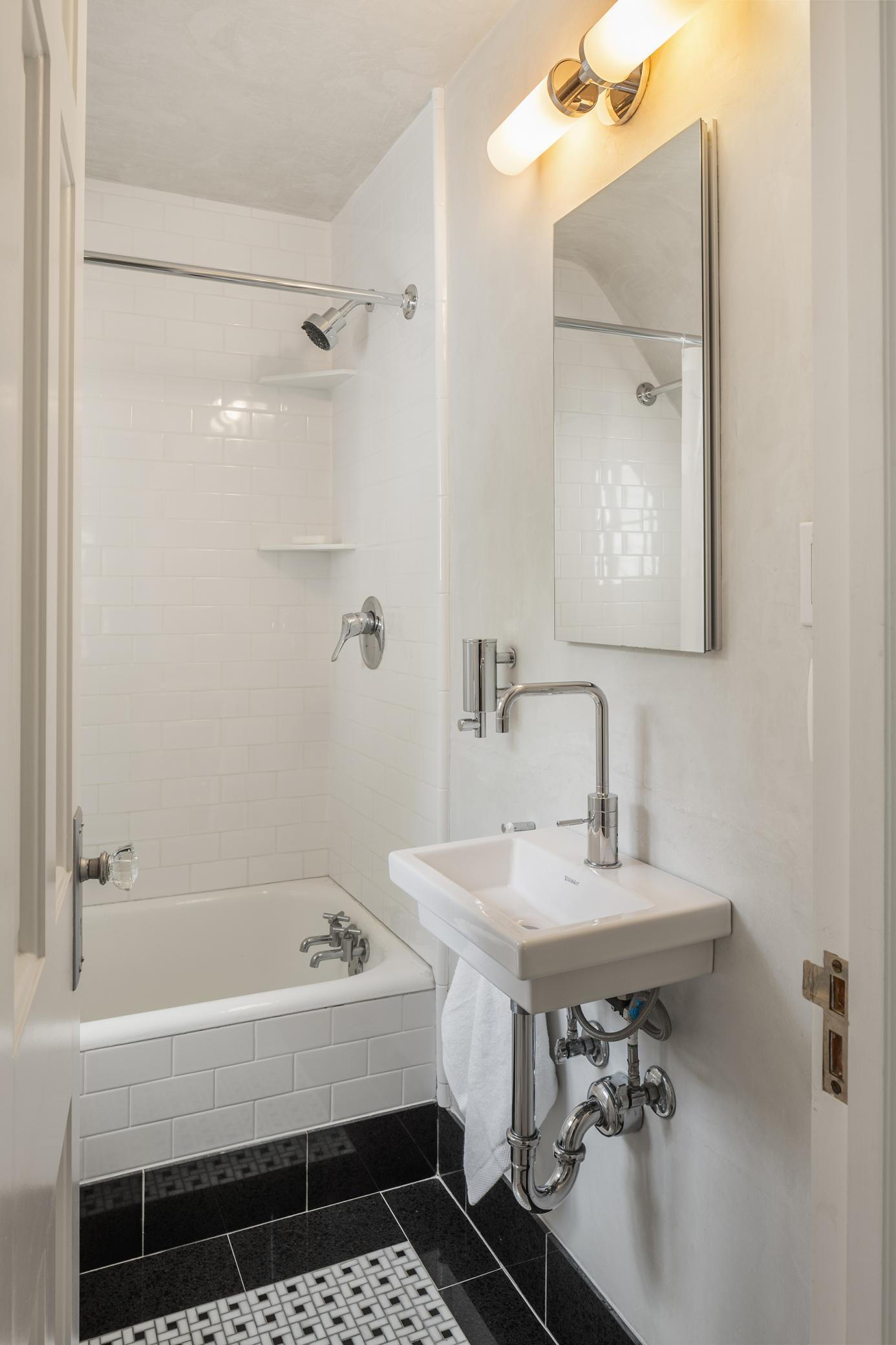 Minneapolis, Minnesota, 55416, United States, 4 Bedrooms Bedrooms, ,4 BathroomsBathrooms,Residential,For Sale,1901324