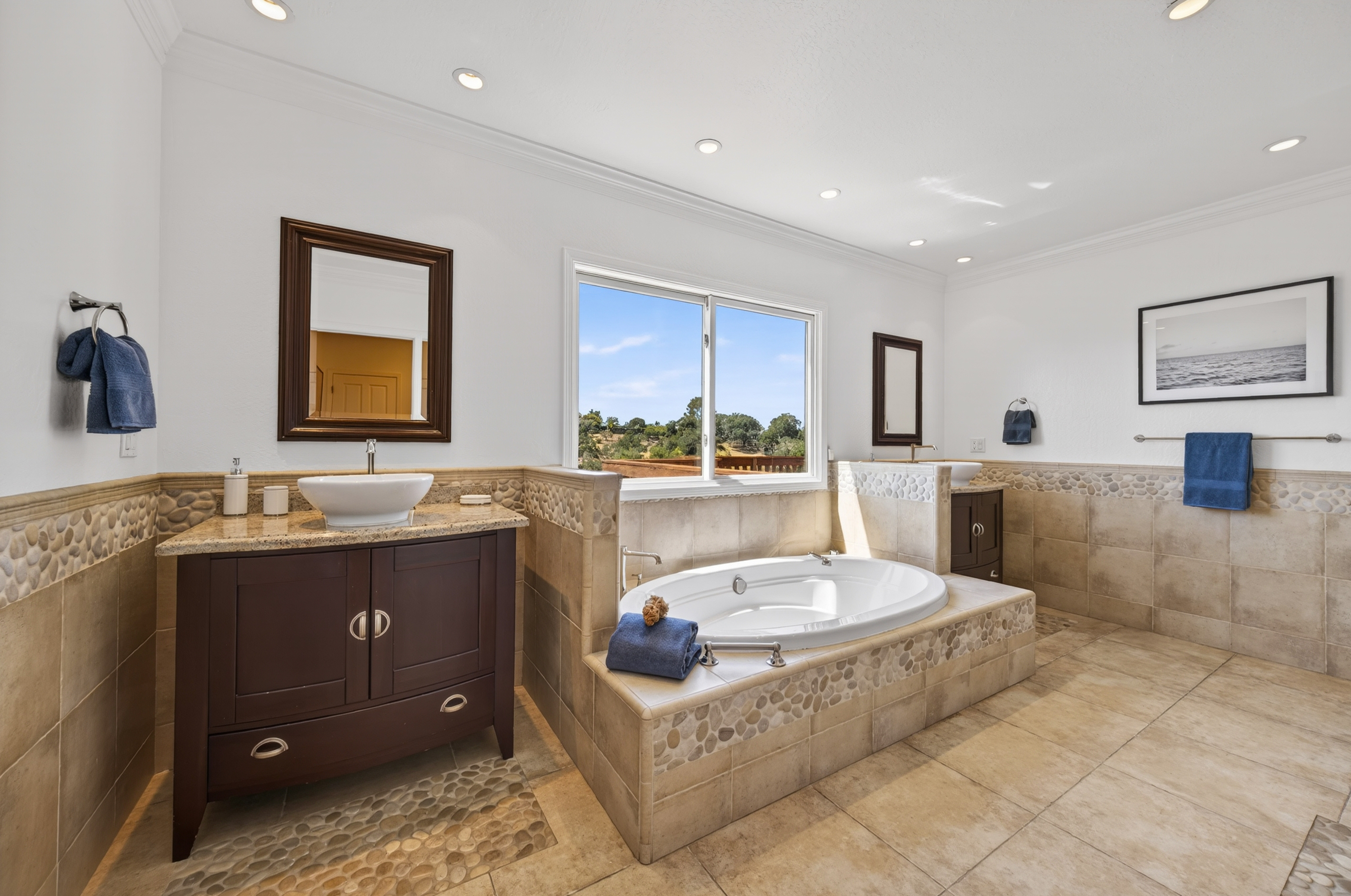  Grand Estate in Novato’s Prestigious Gated Lockton Lane - 物件實景