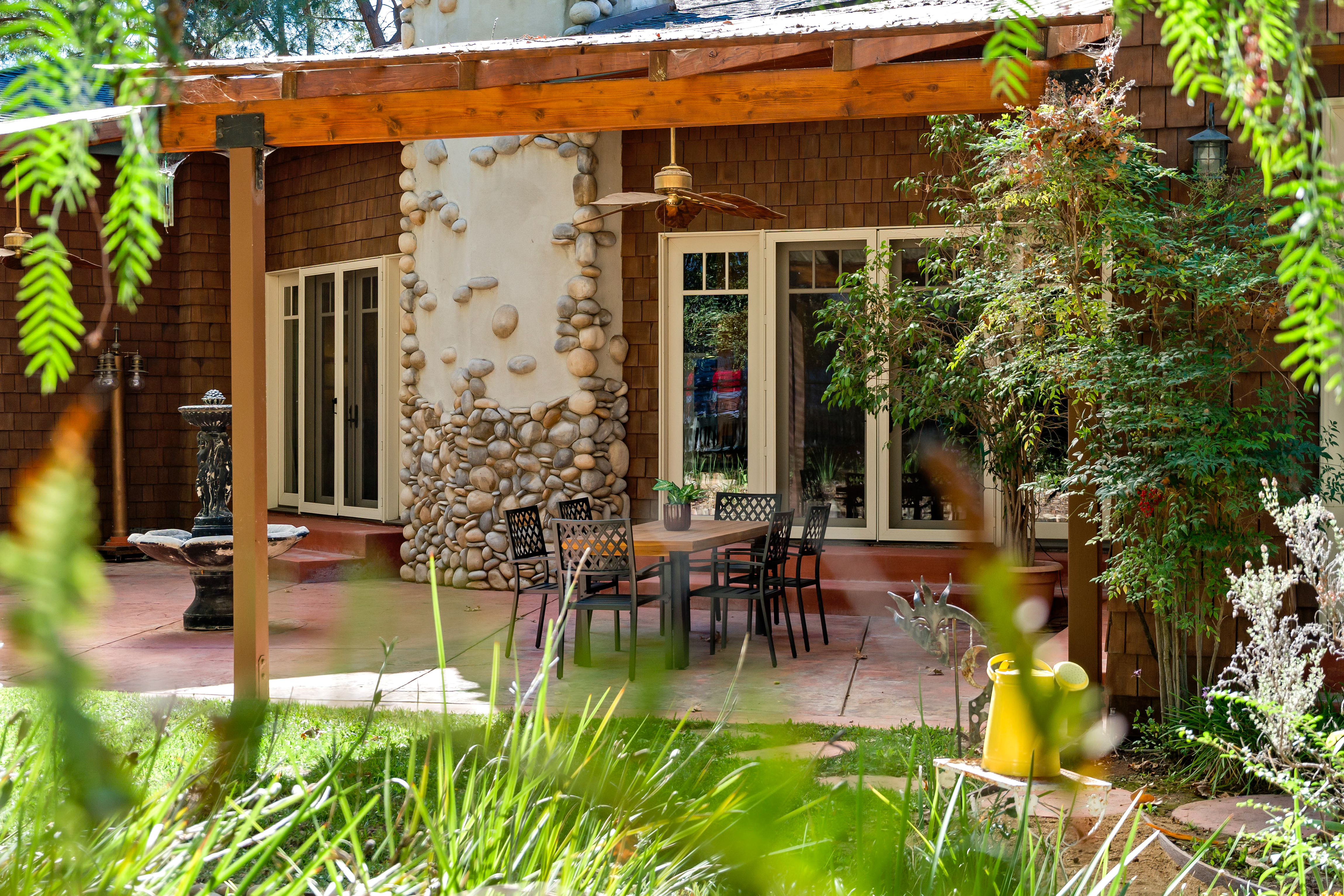  402 South Montgomery Street, Ojai, CA 93023 - 物件實景