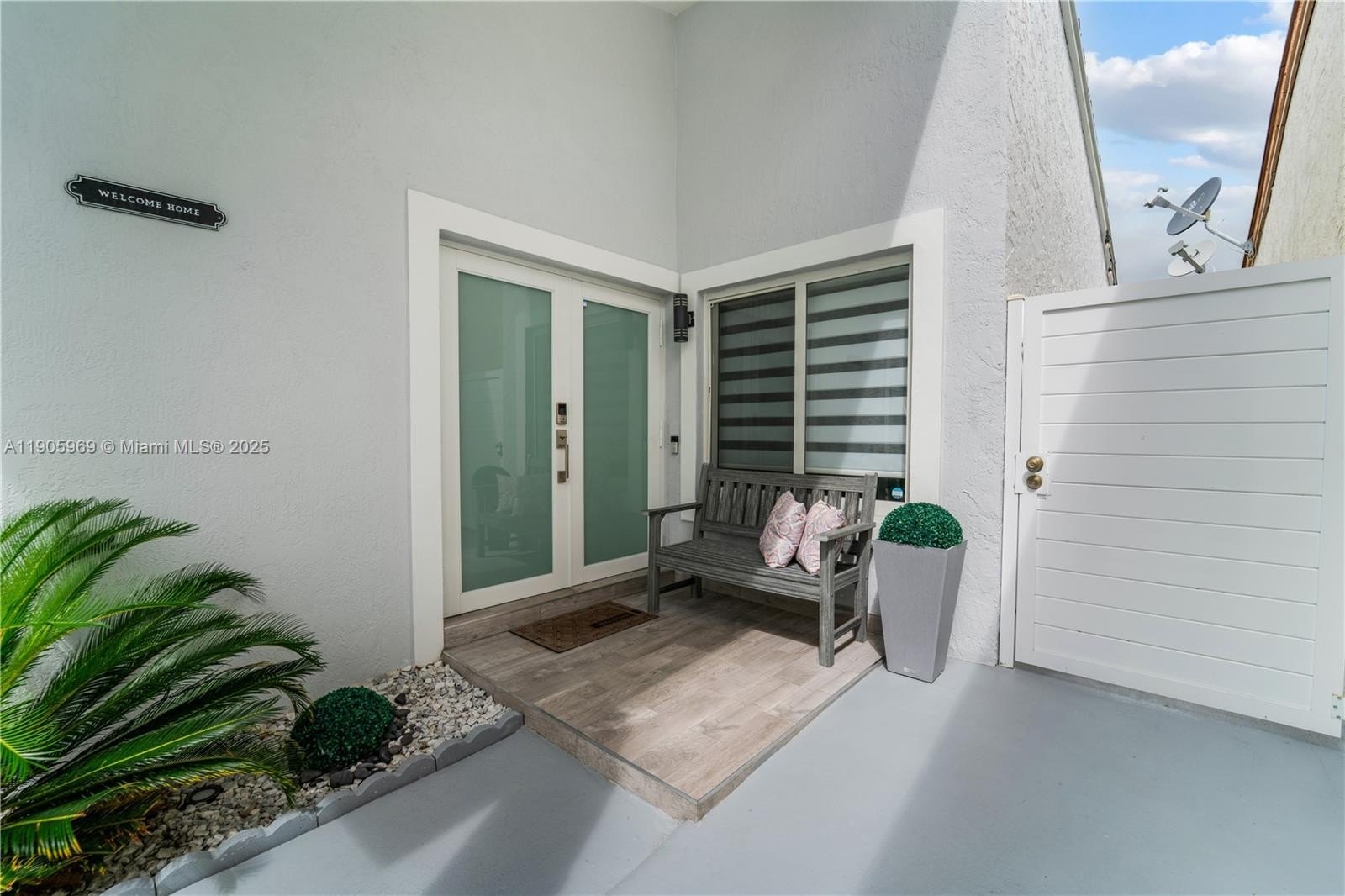 Miami, Florida, 33196, United States, 3 Bedrooms Bedrooms, ,2 BathroomsBathrooms,Residential,For Sale,1979827