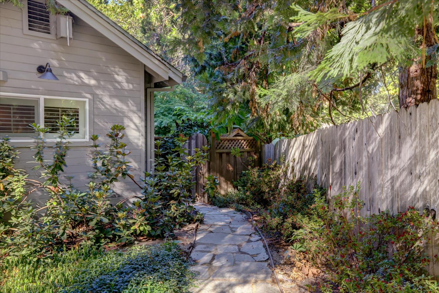 Nevada City, California, 95959, United States, 2 Bedrooms Bedrooms, ,2 BathroomsBathrooms,Residential,For Sale,1984222