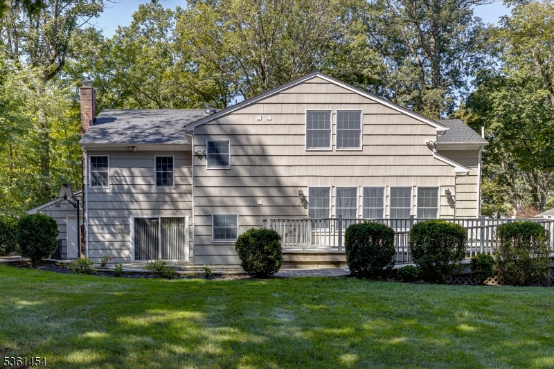 Berkeley Heights Twp., New Jersey, 07922, United States, 6 Bedrooms Bedrooms, ,4 BathroomsBathrooms,Residential,For Sale,1837487