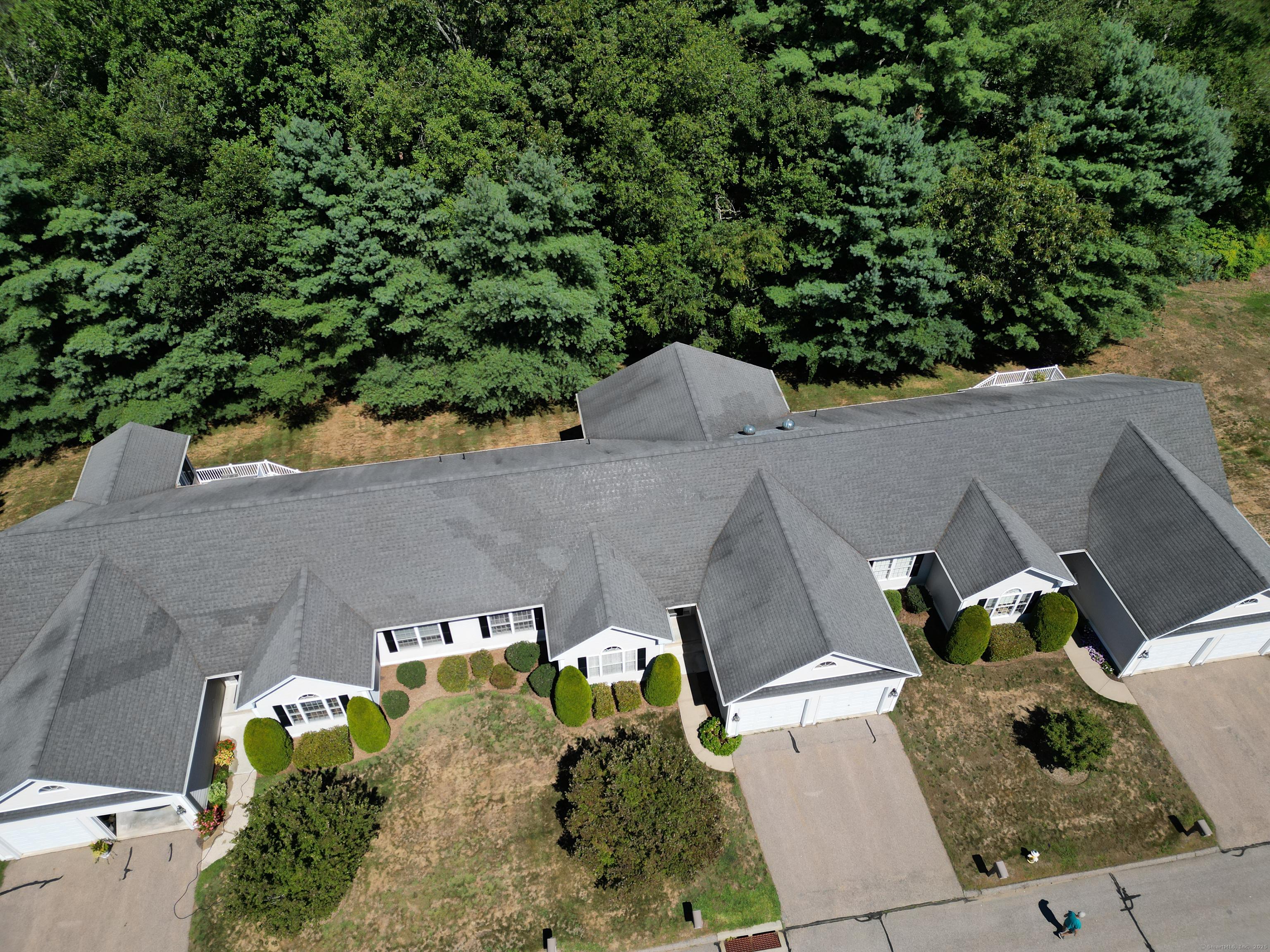Colchester, Connecticut, 06415, United States, 2 Bedrooms Bedrooms, ,3 BathroomsBathrooms,Residential,For Sale,1943556