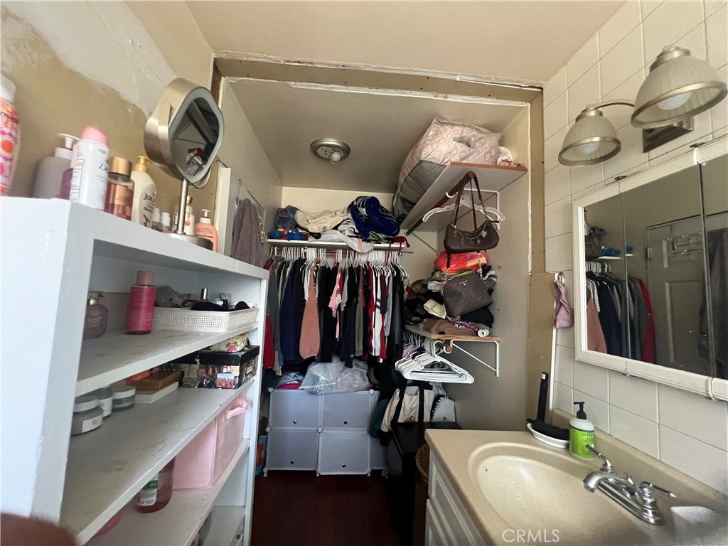 Tujunga, California, 91042, United States, 3 Bedrooms Bedrooms, ,3 BathroomsBathrooms,Residential,For Sale,2048284