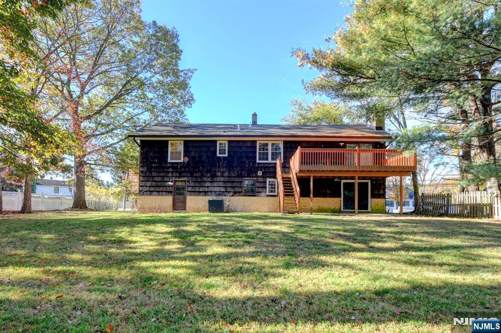 Ramsey, New Jersey, 07446, United States, 3 Bedrooms Bedrooms, ,3 BathroomsBathrooms,Residential,For Sale,1972690