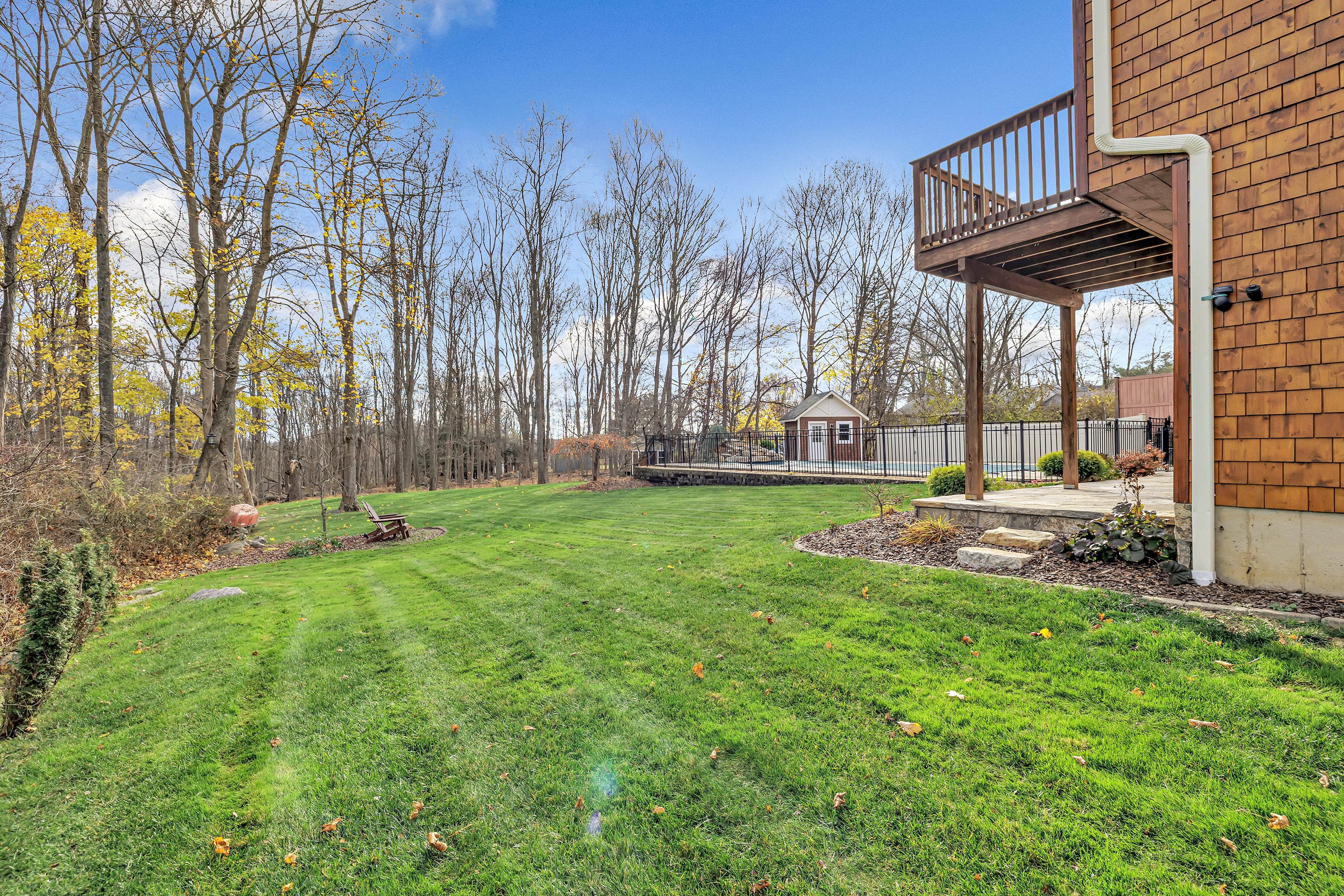 Danbury, Connecticut, 06811, United States, 10 Bedrooms Bedrooms, ,5 BathroomsBathrooms,Residential,For Sale,1992409