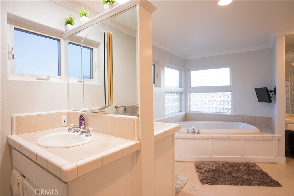 Helendale, California, 92342, United States, 4 Bedrooms Bedrooms, ,4 BathroomsBathrooms,Residential,For Sale,1991488