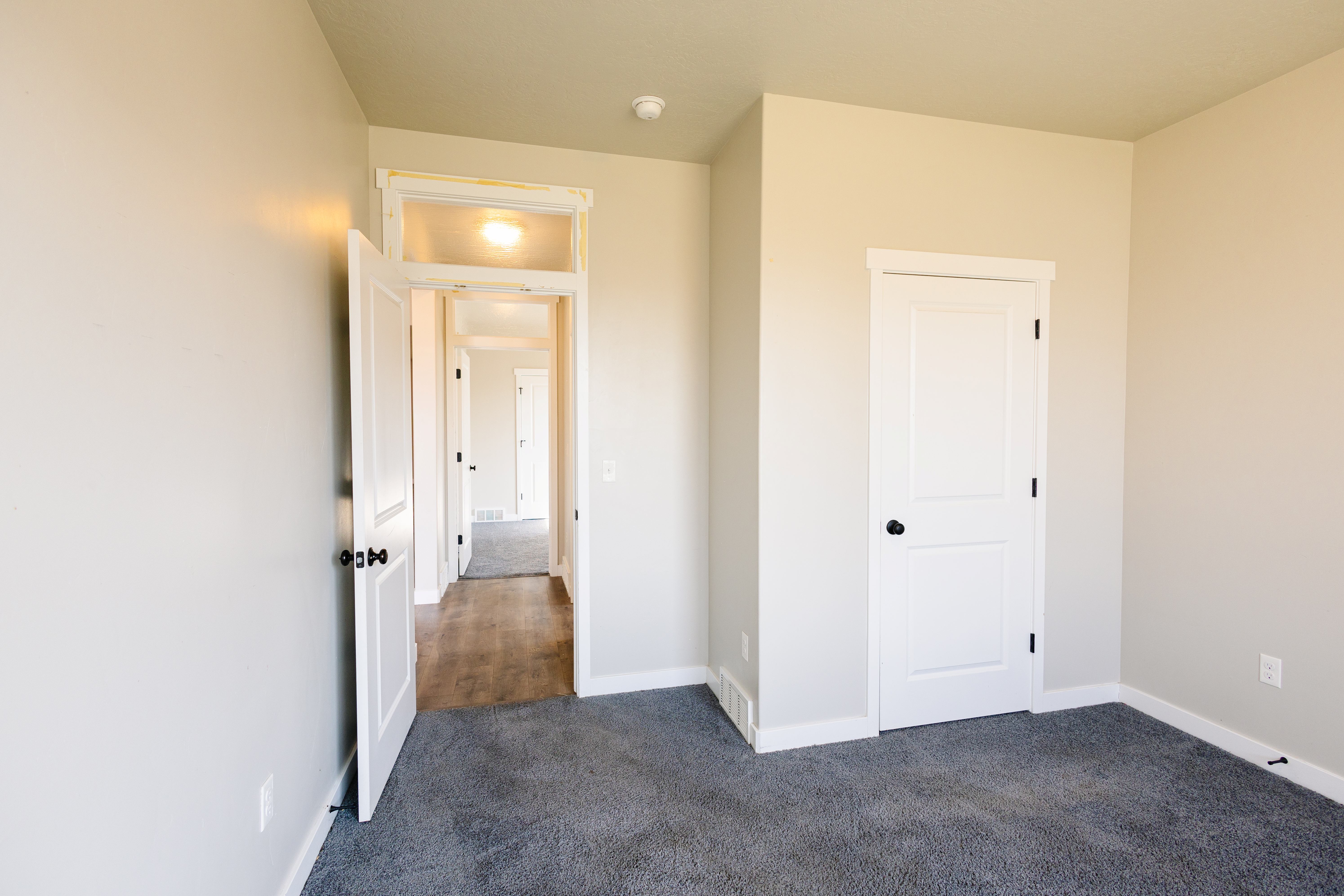 Santaquin, Utah, 84655, United States, 5 Bedrooms Bedrooms, ,5 BathroomsBathrooms,Residential,For Sale,1977423