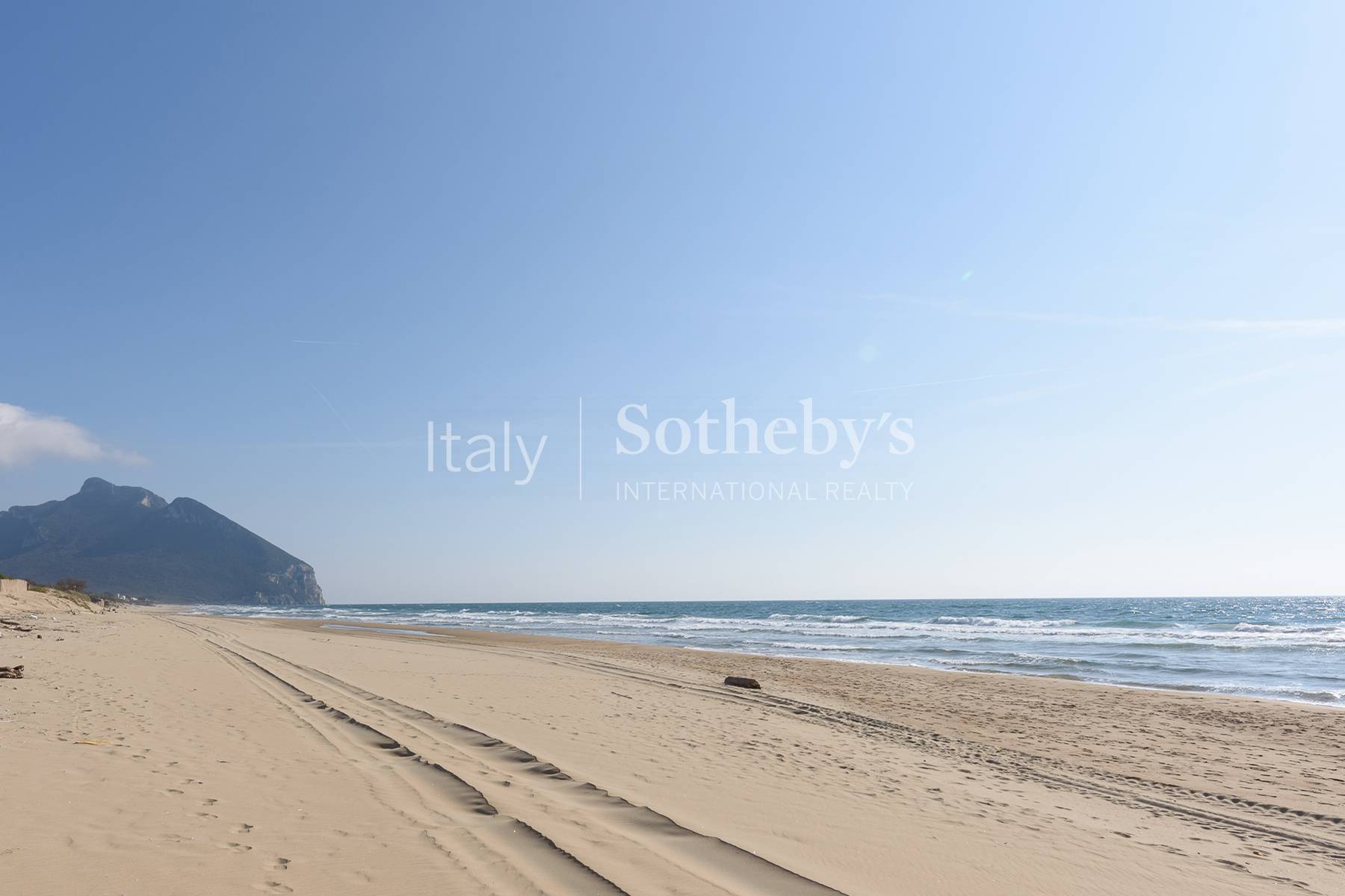  Exclusive Seafront Villa with Private Dock in Sabaudia - 物件實景