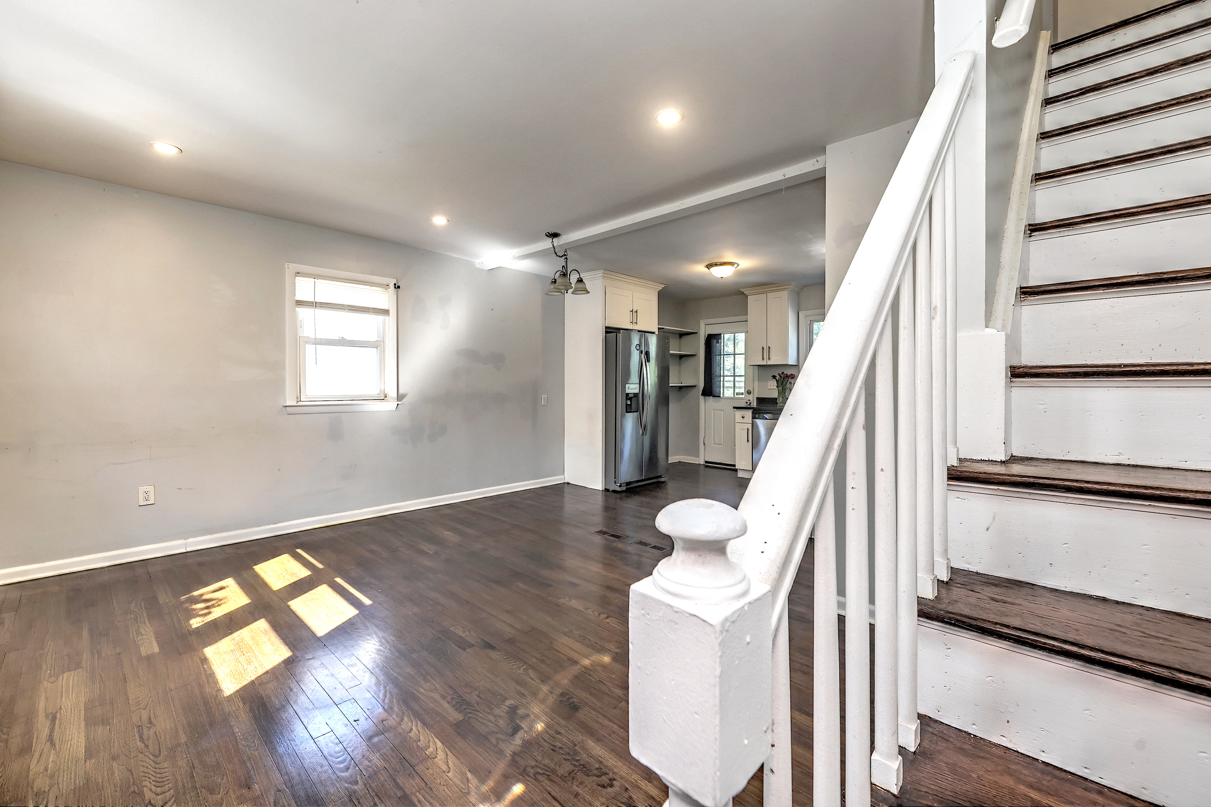  Spacious Cape-Style Home in the Desirable North End - 物件實景