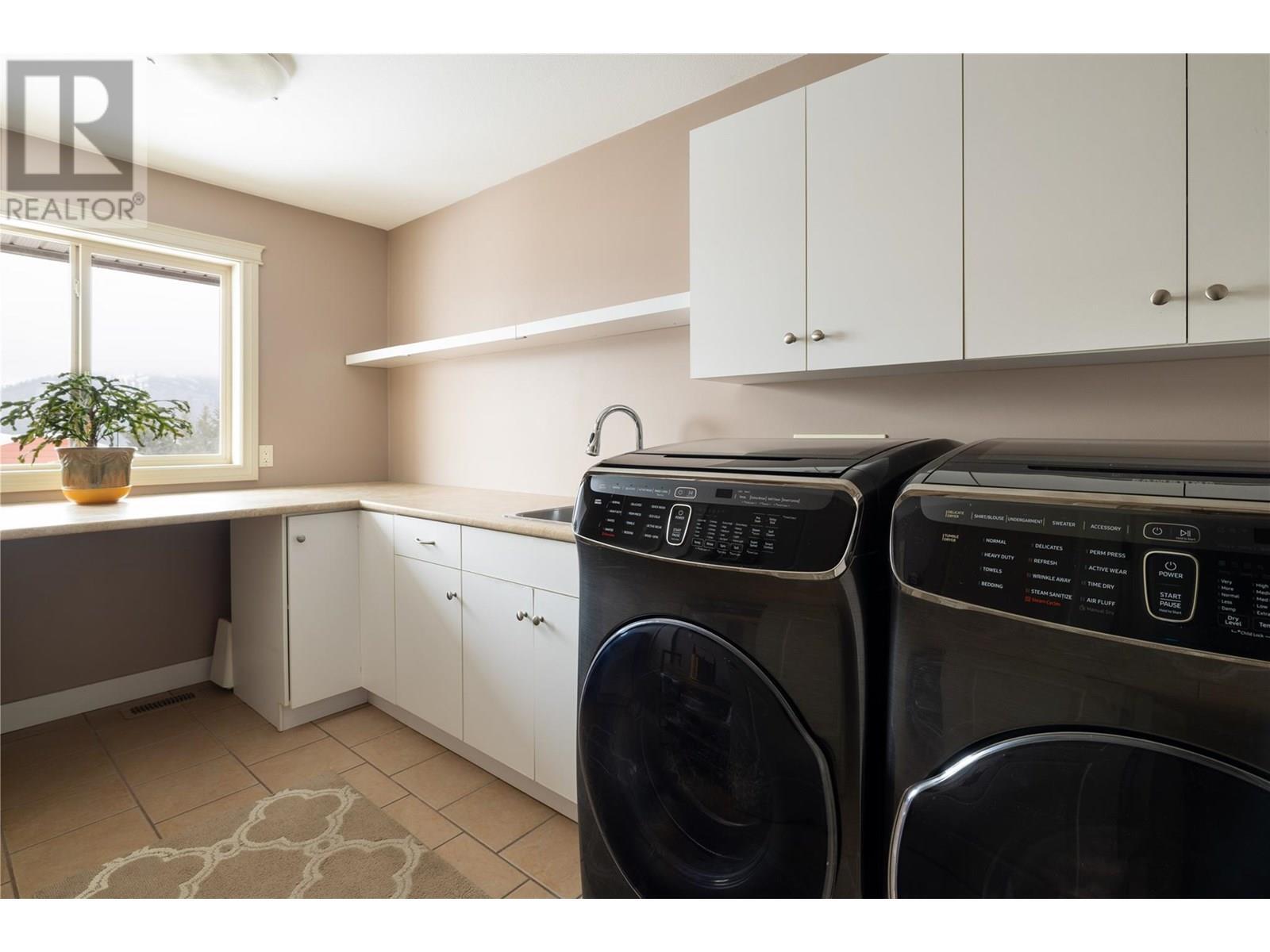 COLDSTREAM, British Columbia, V1B 3E8, CA, 3 Bedrooms Bedrooms, ,2 BathroomsBathrooms,Residential,For Sale,1837127