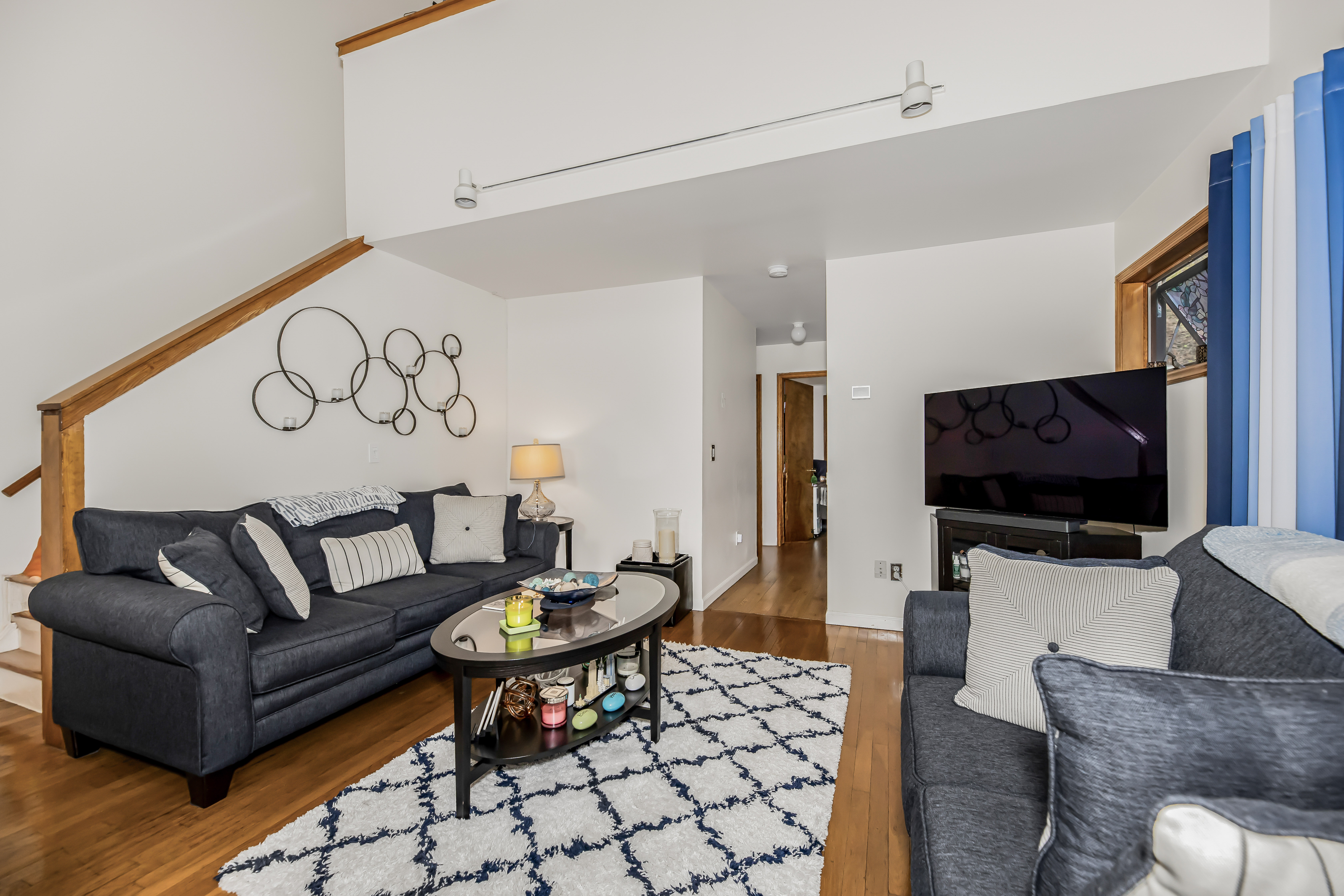 Yonkers, New York, 10701, United States, 4 Bedrooms Bedrooms, ,2 BathroomsBathrooms,Residential,For Sale,1978854