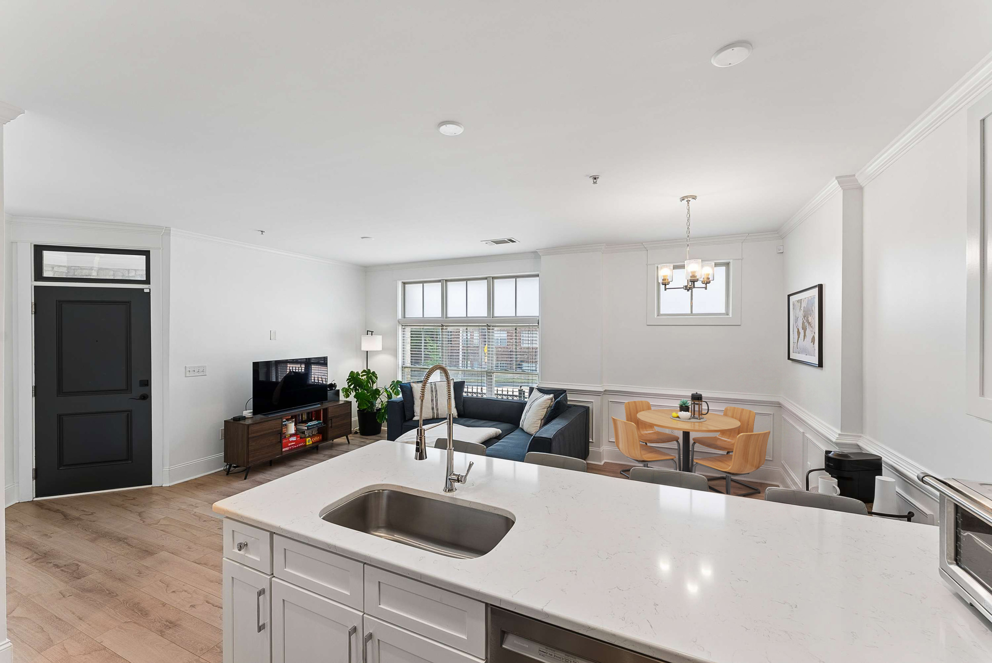  Exceptional Corner Residence in the Vibrant Heart of Midtown - 物件實景