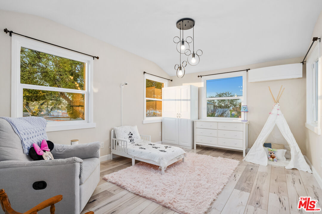 Inglewood, California, 90305, United States, 4 Bedrooms Bedrooms, ,3 BathroomsBathrooms,Residential,For Sale,2003148