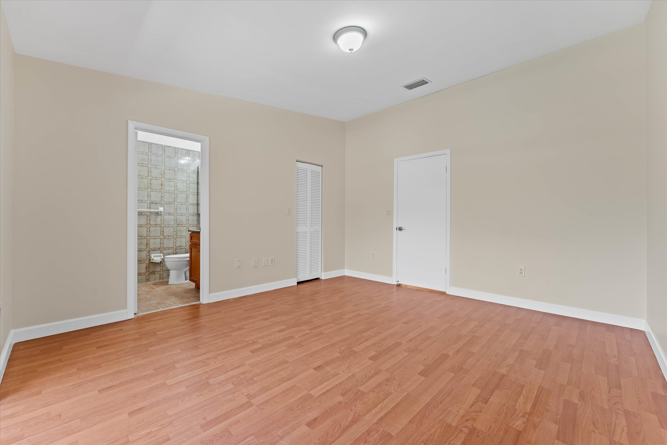  2525 NE 135th St, North Miami, FL, 33181 - 物件實景
