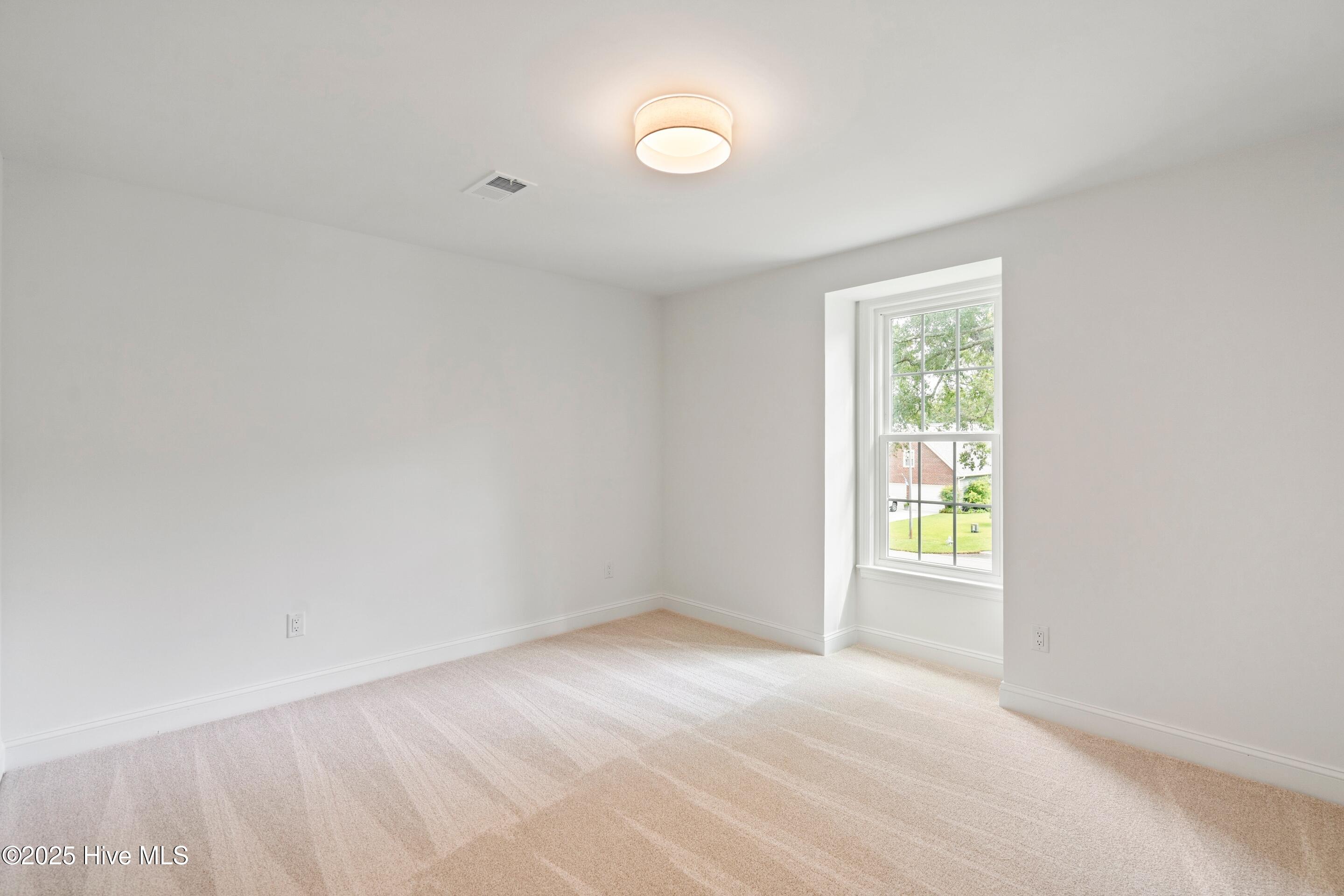 Wilmington, North Carolina, 28412, United States, 4 Bedrooms Bedrooms, ,3 BathroomsBathrooms,Residential,For Sale,1970175