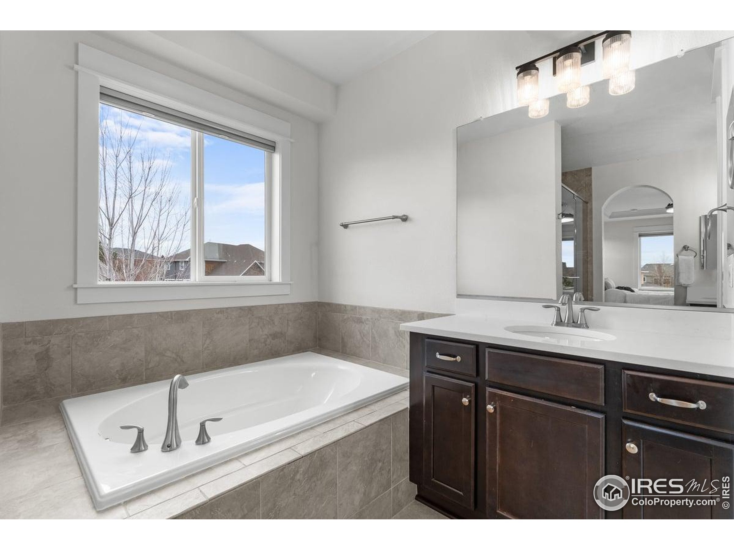 Windsor, Colorado, 80550, United States, 6 Bedrooms Bedrooms, ,4 BathroomsBathrooms,Residential,For Sale,1996243