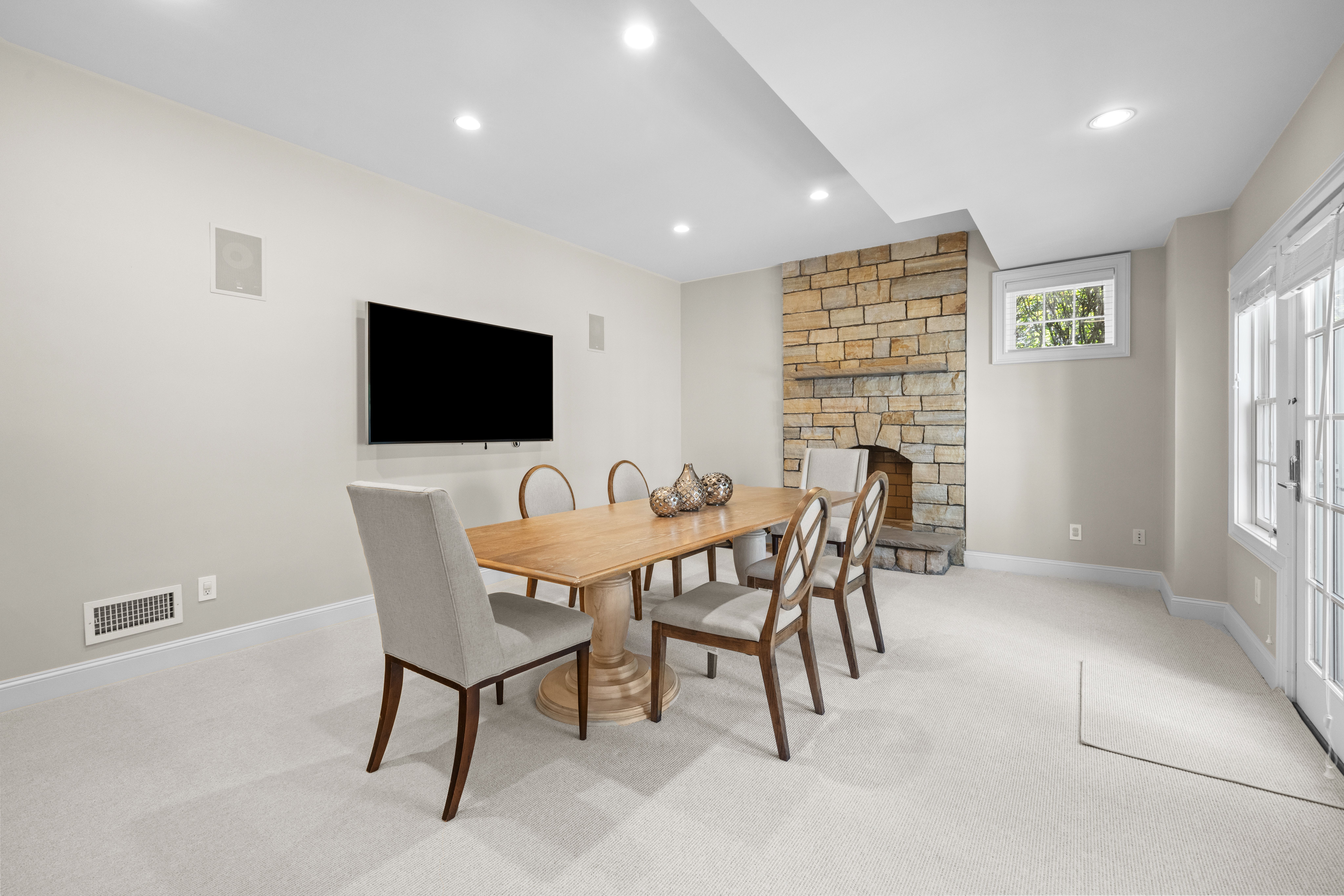  23 Stonefield Court, Needham, MA, 02492 - 物件實景