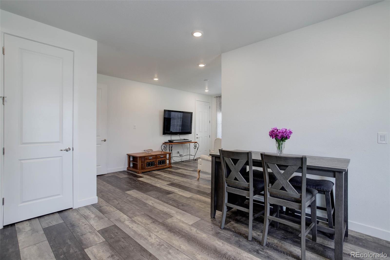 Aurora, Colorado, 80016, United States, 5 Bedrooms Bedrooms, ,2 BathroomsBathrooms,Residential,For Sale,1819057