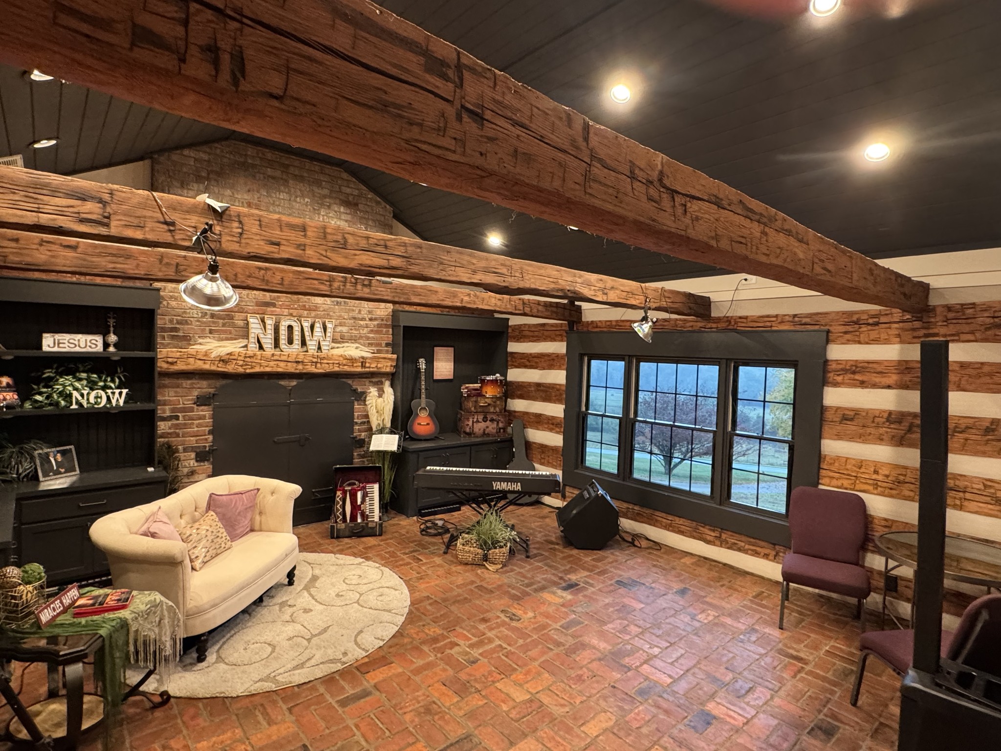 Hendersonville, Tennessee, 37075, United States, 6 Bedrooms Bedrooms, ,5 BathroomsBathrooms,Residential,For Sale,1993824