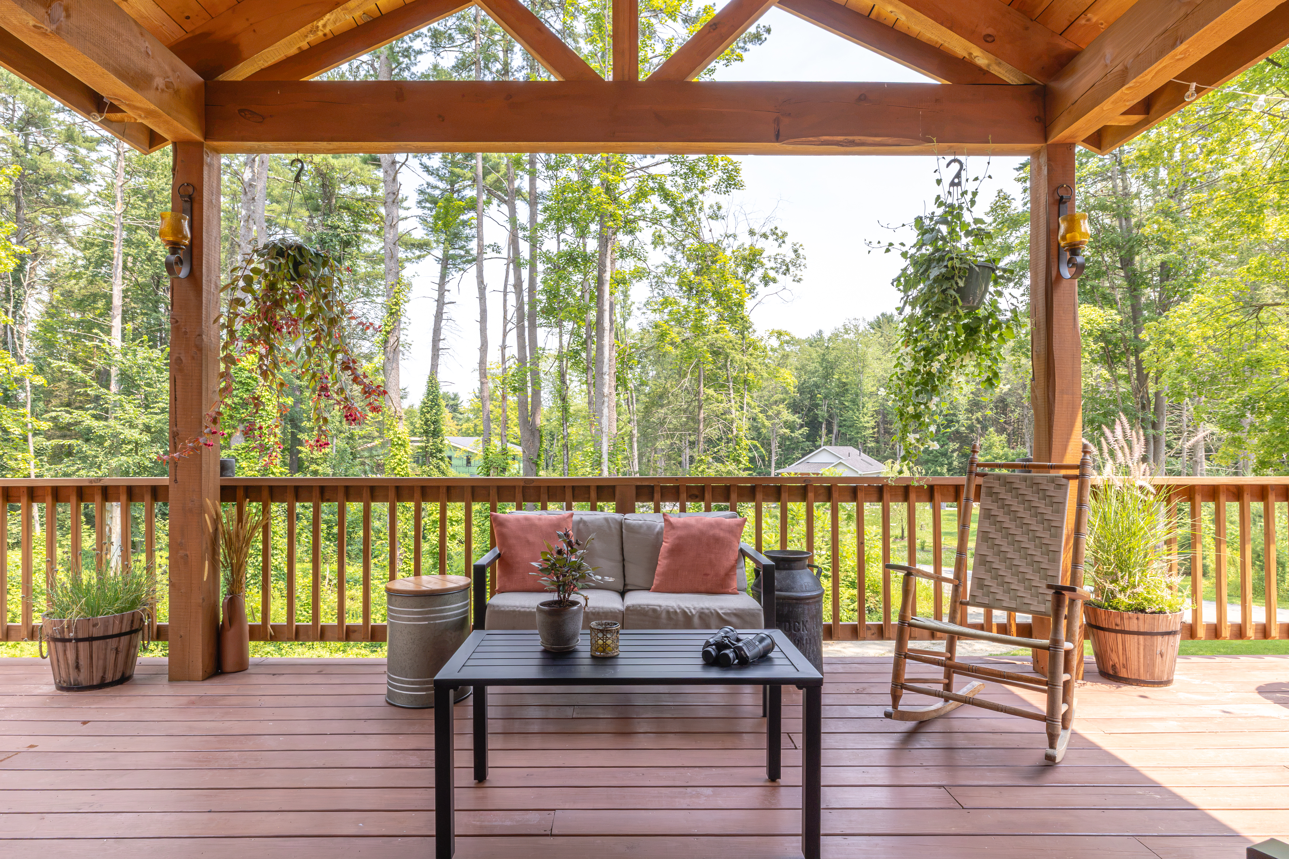  New-Construction Craftsman Contemporary with Hiking at Your Fingertips - 物件實景