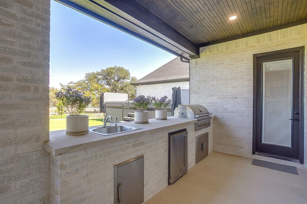 Fort Worth, Texas, 76108, United States, 5 Bedrooms Bedrooms, ,4 BathroomsBathrooms,Residential,For Sale,1981433