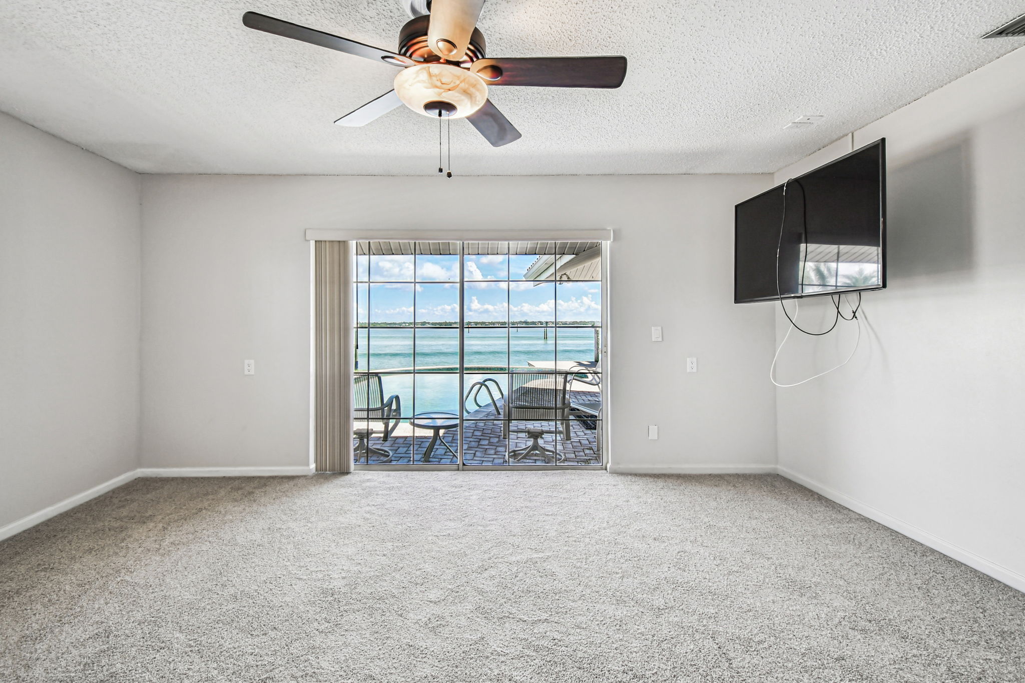 Madeira Beach, Florida, 33708, United States, 4 Bedrooms Bedrooms, ,2 BathroomsBathrooms,Residential,For Sale,2005483