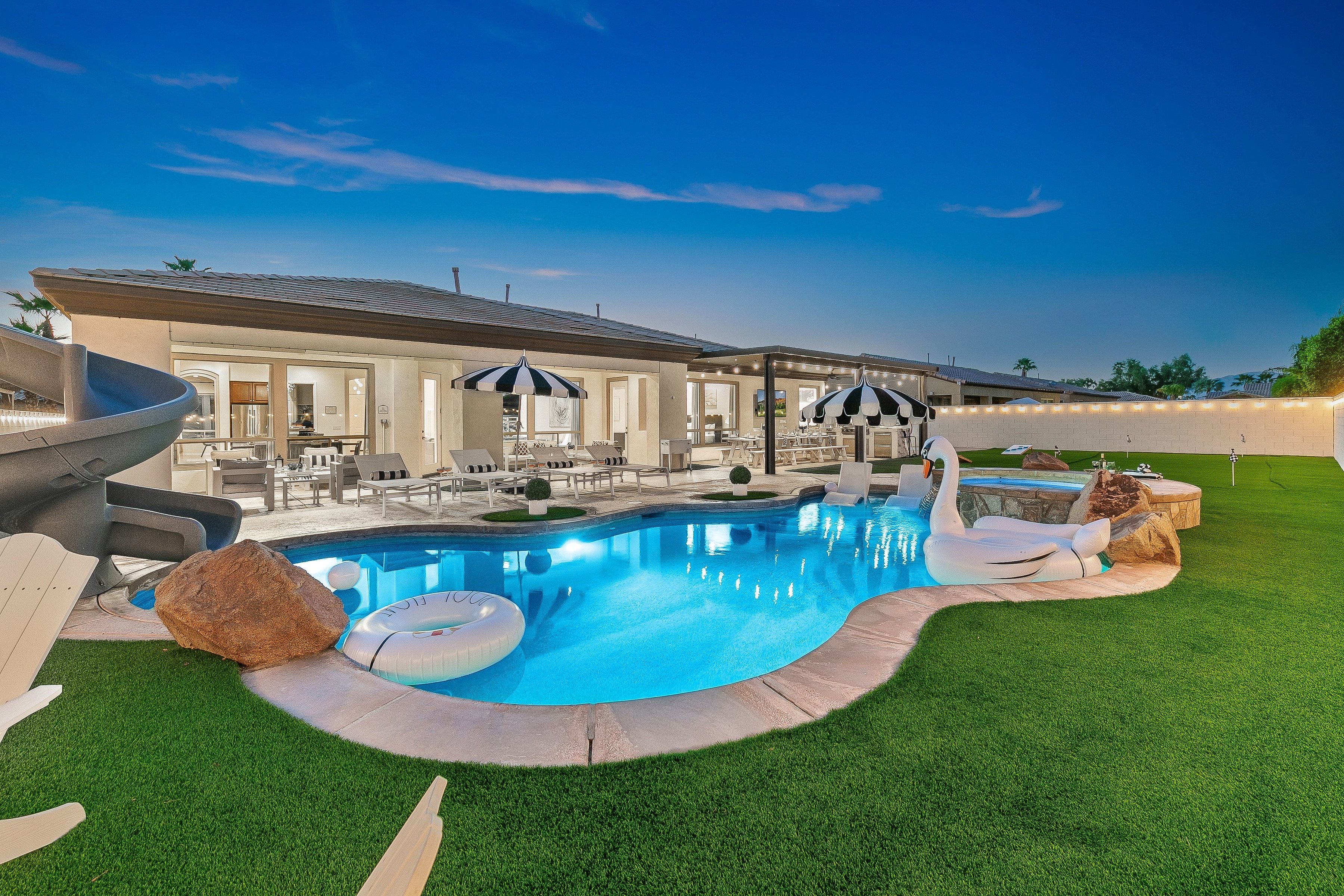  where  luxury meets leverage: own the ultimate income producing retreat - 物件實景