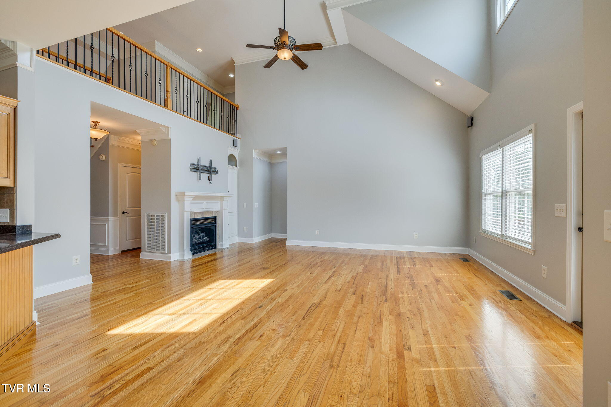 Kingsport, Tennessee, 37660, United States, 3 Bedrooms Bedrooms, ,4 BathroomsBathrooms,Residential,For Sale,1984458