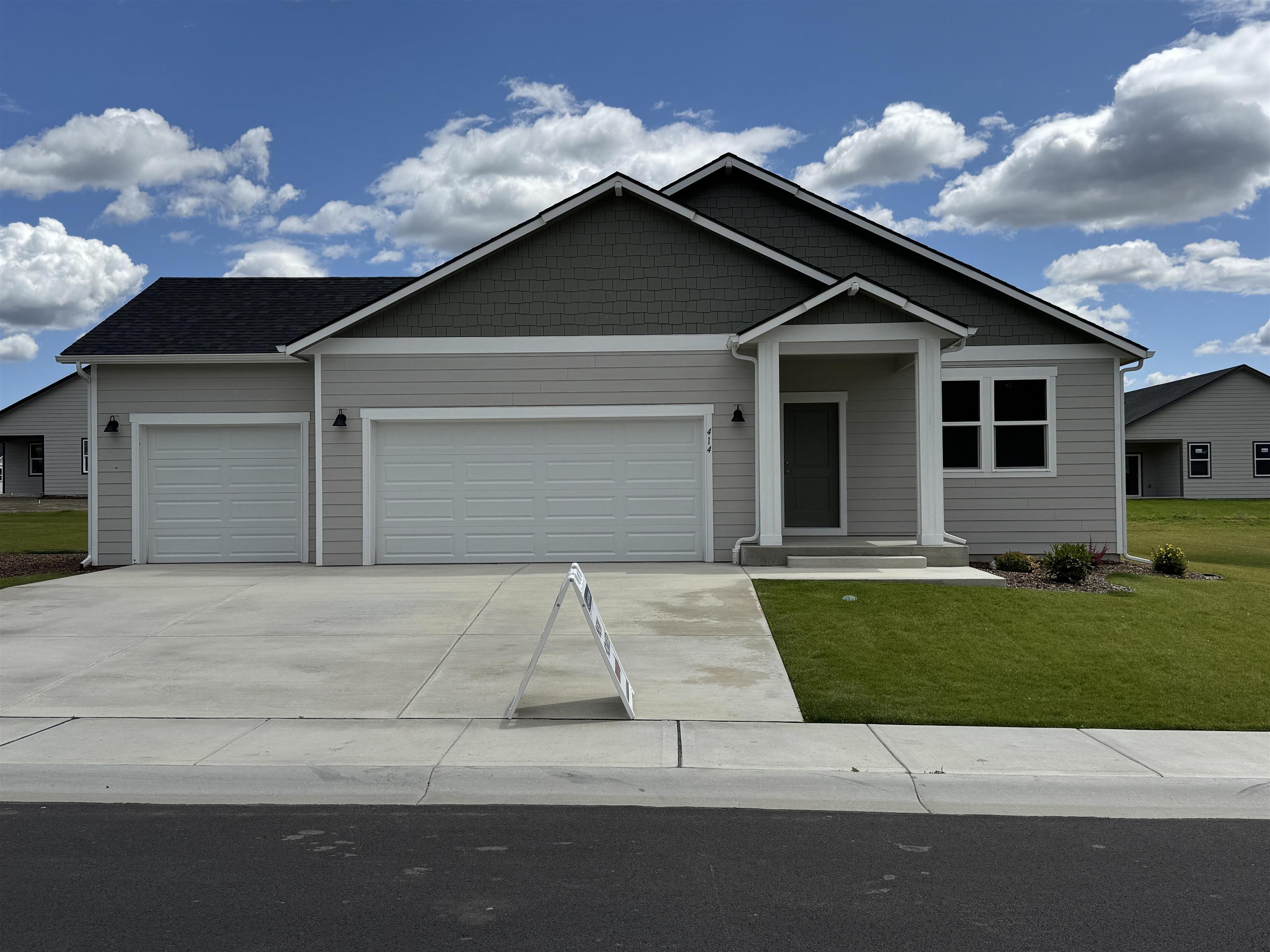 Deer Park, Washington, 99006, United States, 3 Bedrooms Bedrooms, ,2 BathroomsBathrooms,Residential,For Sale,1873845