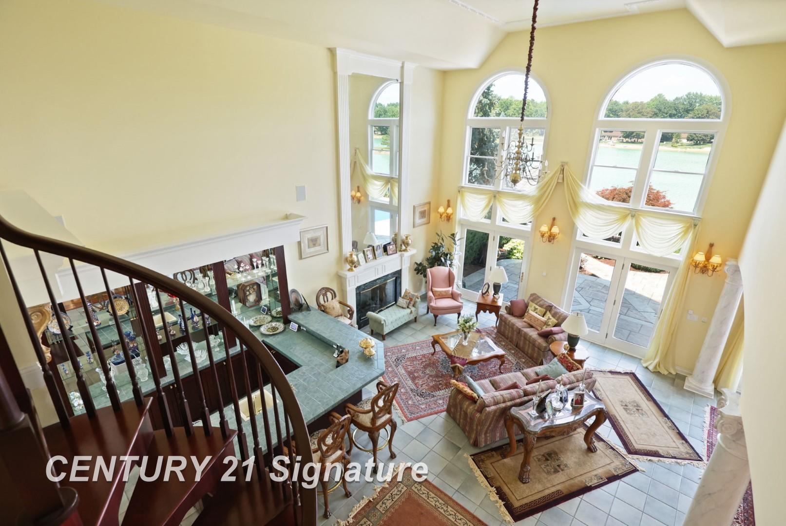 Saginaw, Michigan, 48609, United States, 4 Bedrooms Bedrooms, ,7 BathroomsBathrooms,Residential,For Sale,1980528