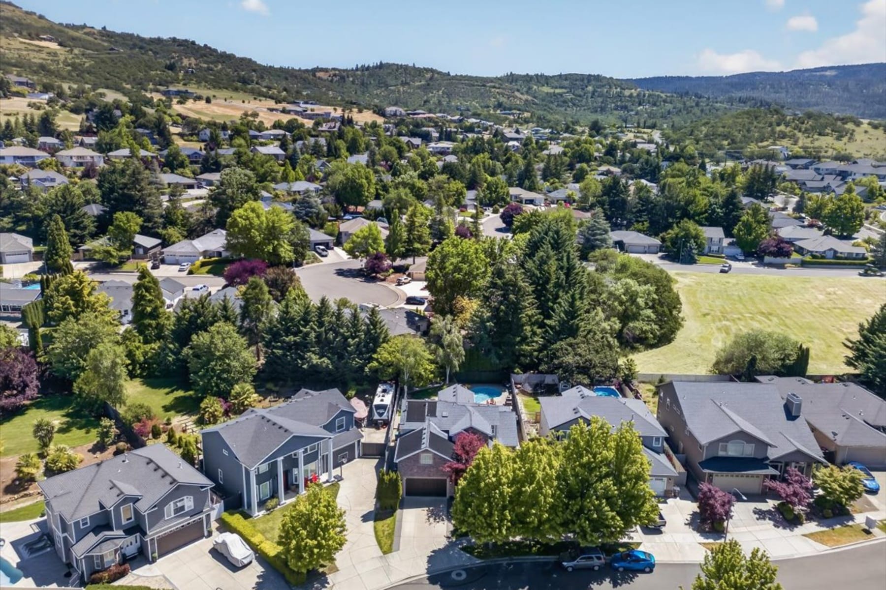  4573 Wolf Run Drive Medford, OR 97504 - 物件實景