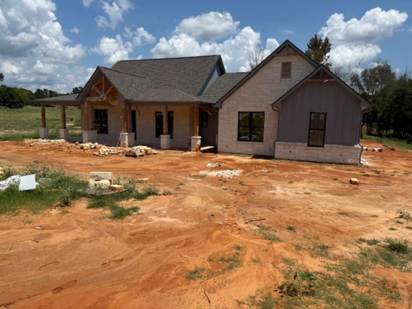 Tyler, Texas, 75704, United States, 5 Bedrooms Bedrooms, ,4 BathroomsBathrooms,Residential,For Sale,1977774