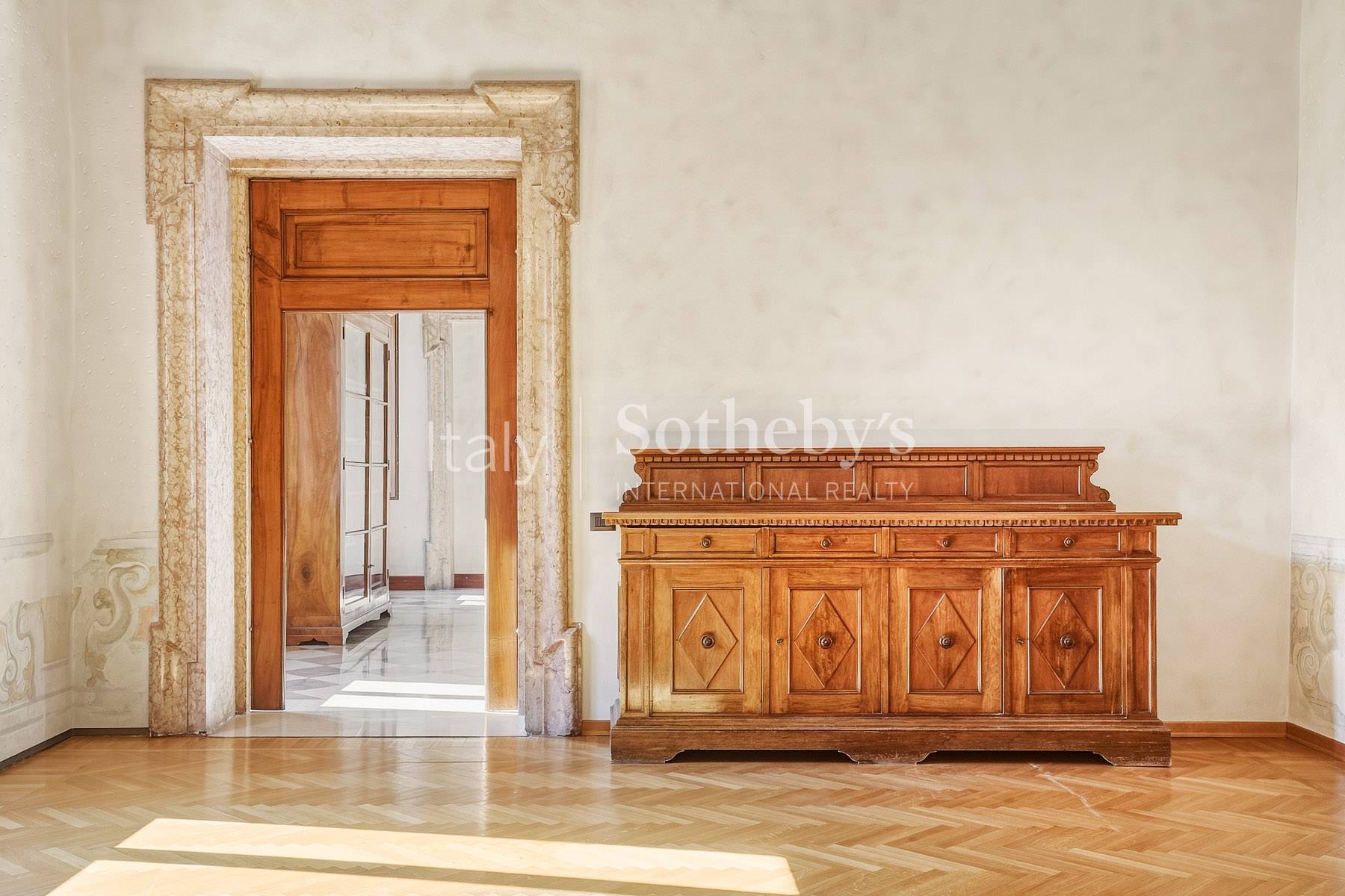  Prestigious Residence in a Historic Palazzo in the centre of Verona - 物件實景