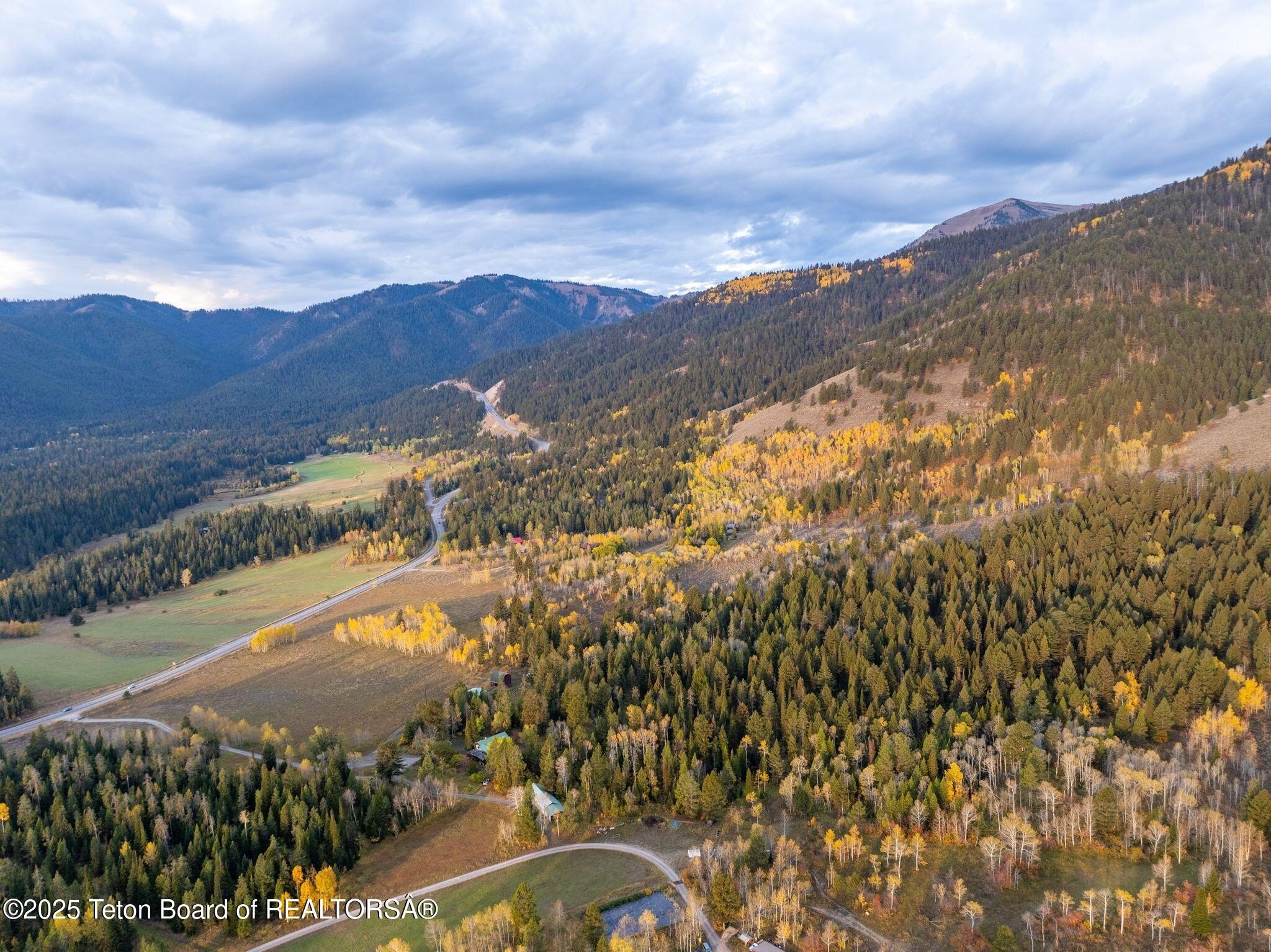 Wilson, Wyoming, 83014, United States, 5 Bedrooms Bedrooms, ,1 BathroomBathrooms,Residential,For Sale,1976162