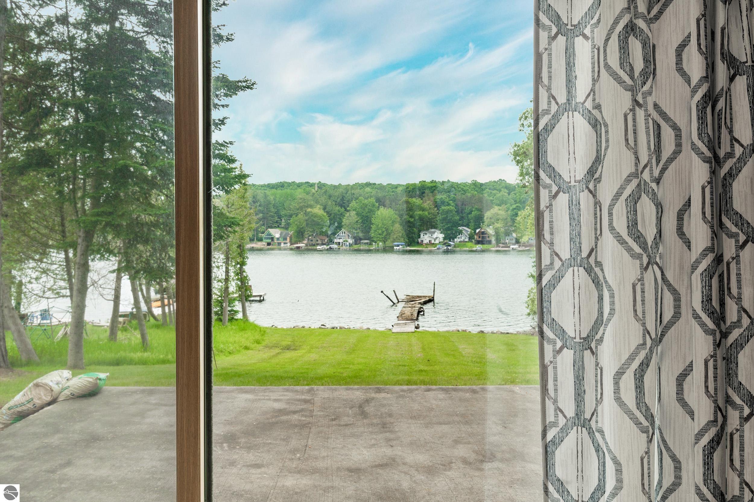Bellaire, Michigan, 49615, United States, 2 Bedrooms Bedrooms, ,Residential,For Sale,1850321