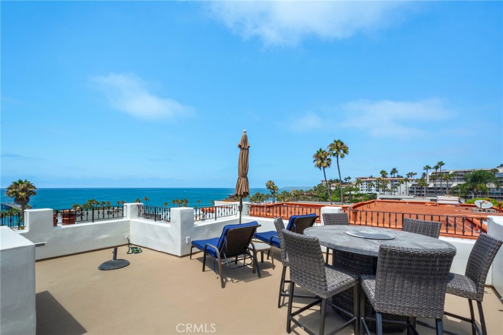San Clemente, California, 92672, United States, 2 Bedrooms Bedrooms, ,3 BathroomsBathrooms,Residential,For Sale,1927203