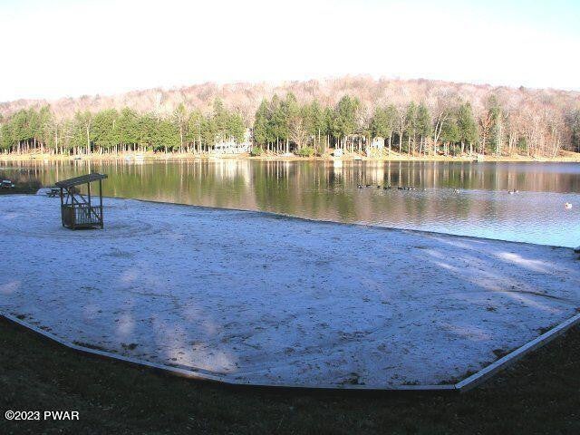 Lake Ariel, Pennsylvania, 18436, United States, 4 Bedrooms Bedrooms, ,4 BathroomsBathrooms,Residential,For Sale,2040060