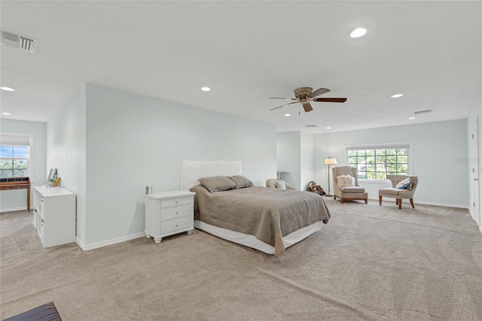 WEIRSDALE, Florida, 32195, United States, 5 Bedrooms Bedrooms, ,3 BathroomsBathrooms,Residential,For Sale,1921300