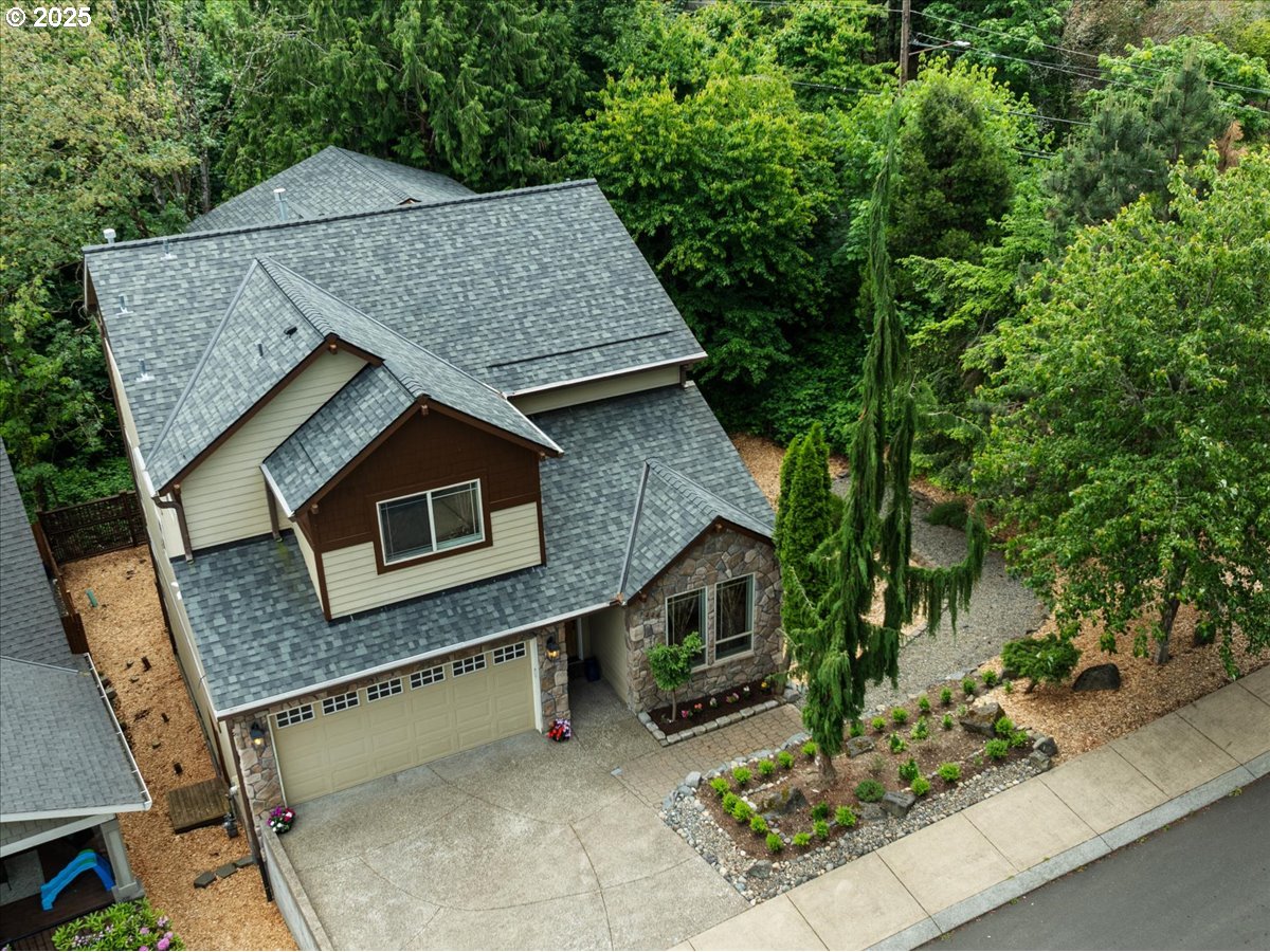 Portland, Oregon, 97266, United States, 4 Bedrooms Bedrooms, ,3 BathroomsBathrooms,Residential,For Sale,1836863