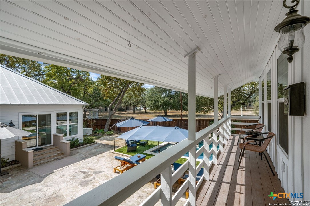 San Antonio, Texas, 78204, United States, 4 Bedrooms Bedrooms, ,4 BathroomsBathrooms,Residential,For Sale,1989633