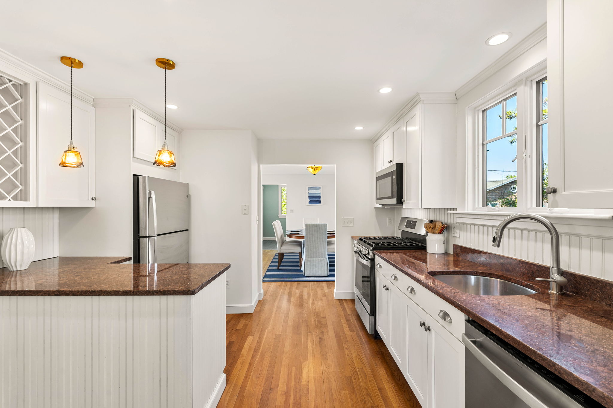  26 Karolyn Circle, Nahant, MA, 01908 - 物件實景