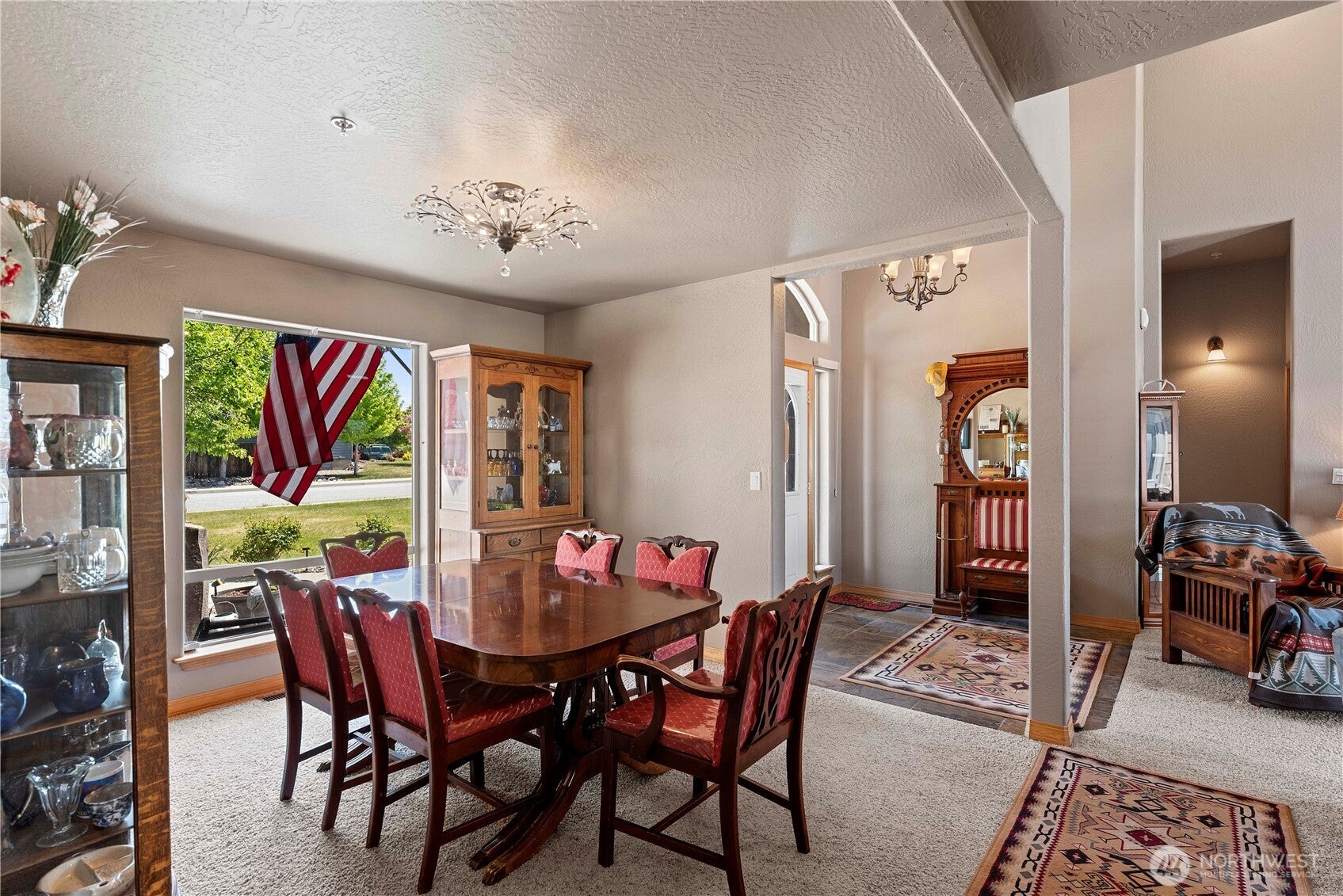East Wenatchee, Washington, 98802, United States, 3 Bedrooms Bedrooms, ,3 BathroomsBathrooms,Residential,For Sale,1805668