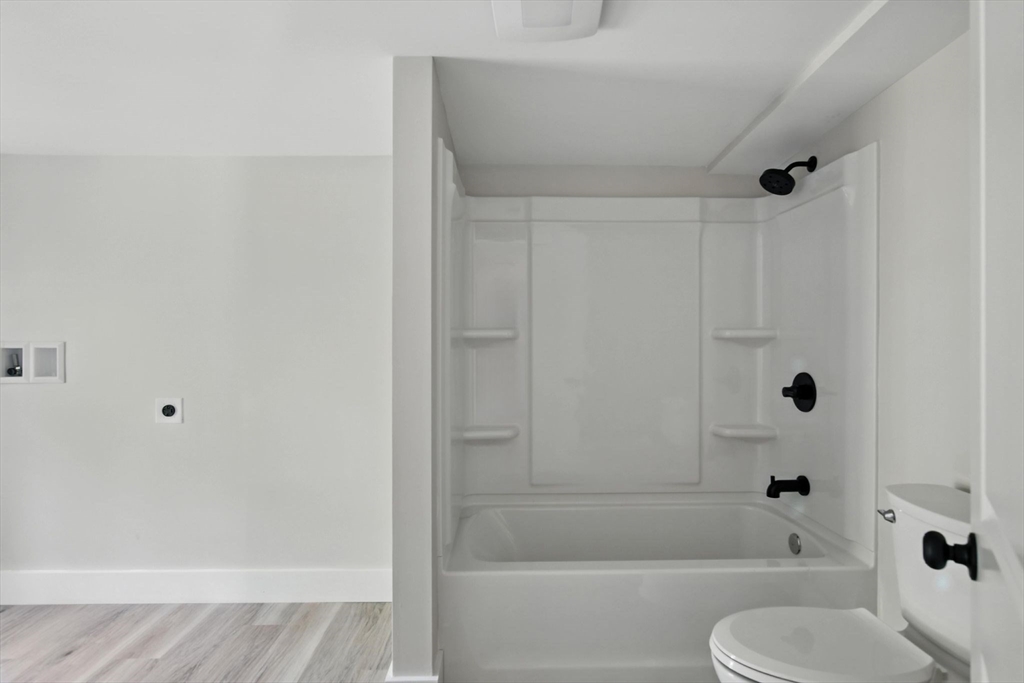 Agawam, Massachusetts, 01001, United States, 8 Bedrooms Bedrooms, ,3 BathroomsBathrooms,Residential,For Sale,1918725