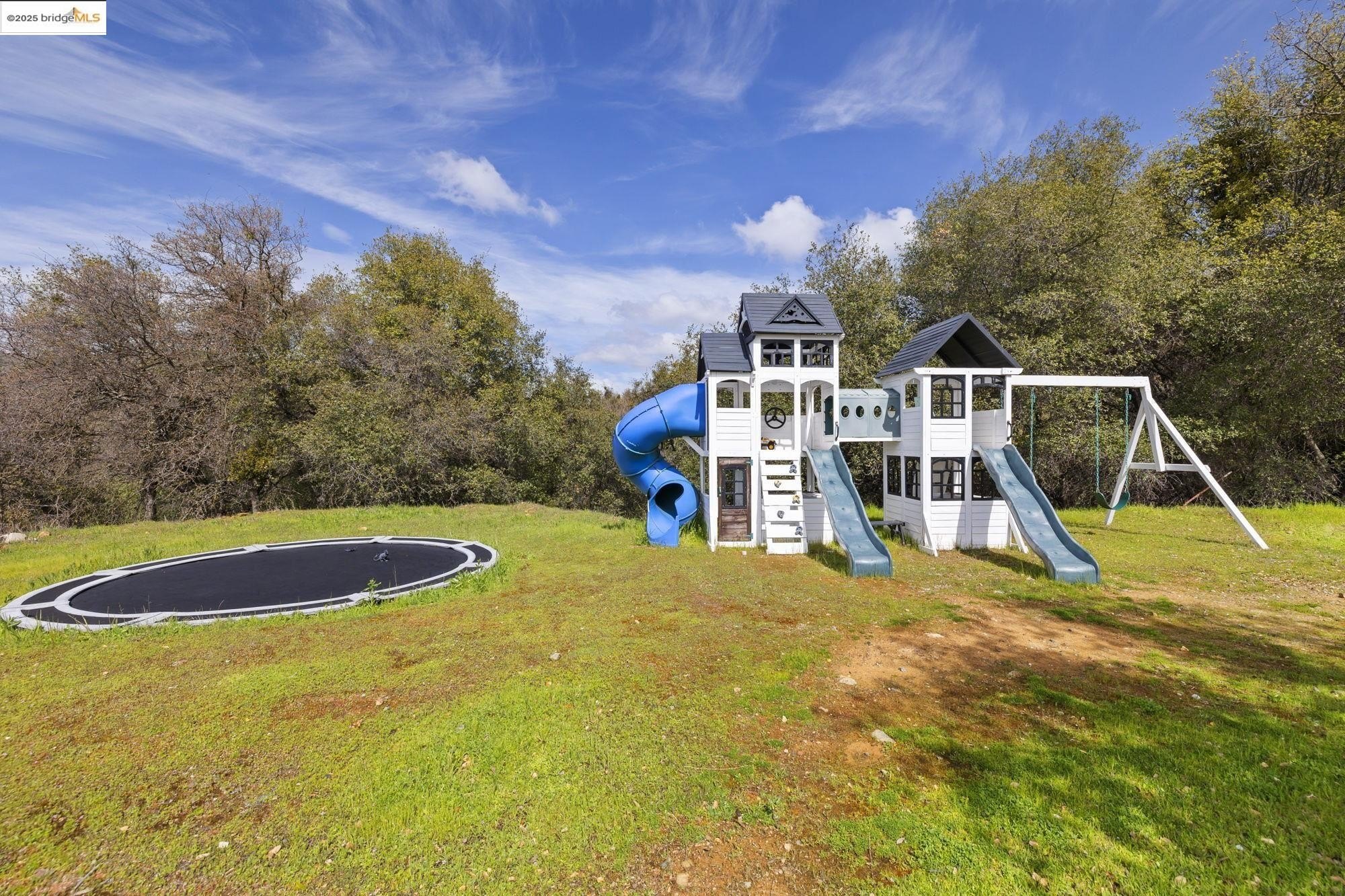 Jamestown, California, 95327, United States, 3 Bedrooms Bedrooms, ,2 BathroomsBathrooms,Residential,For Sale,1743185