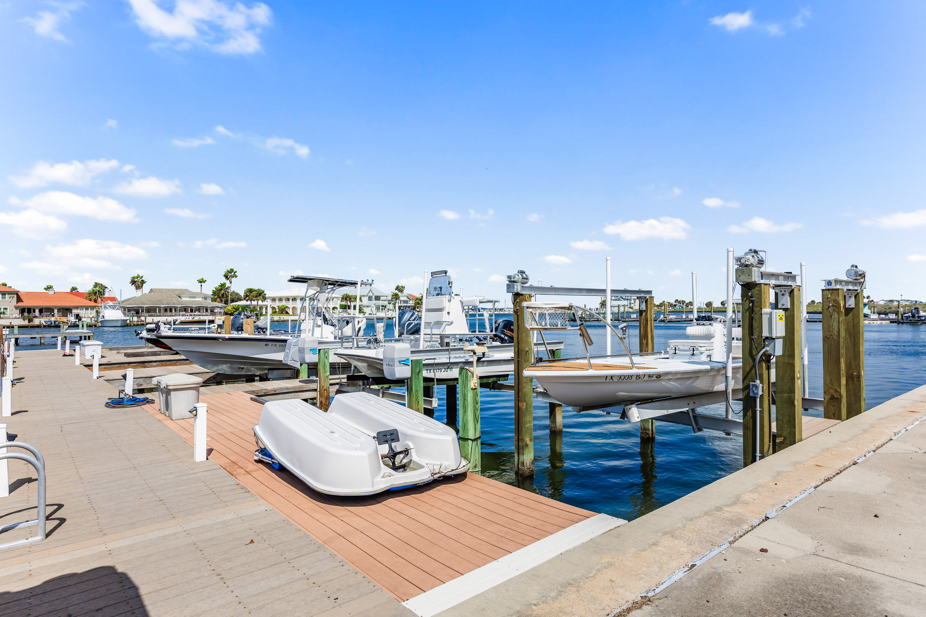  Marina-Front Mediterranean Estate - 物件實景