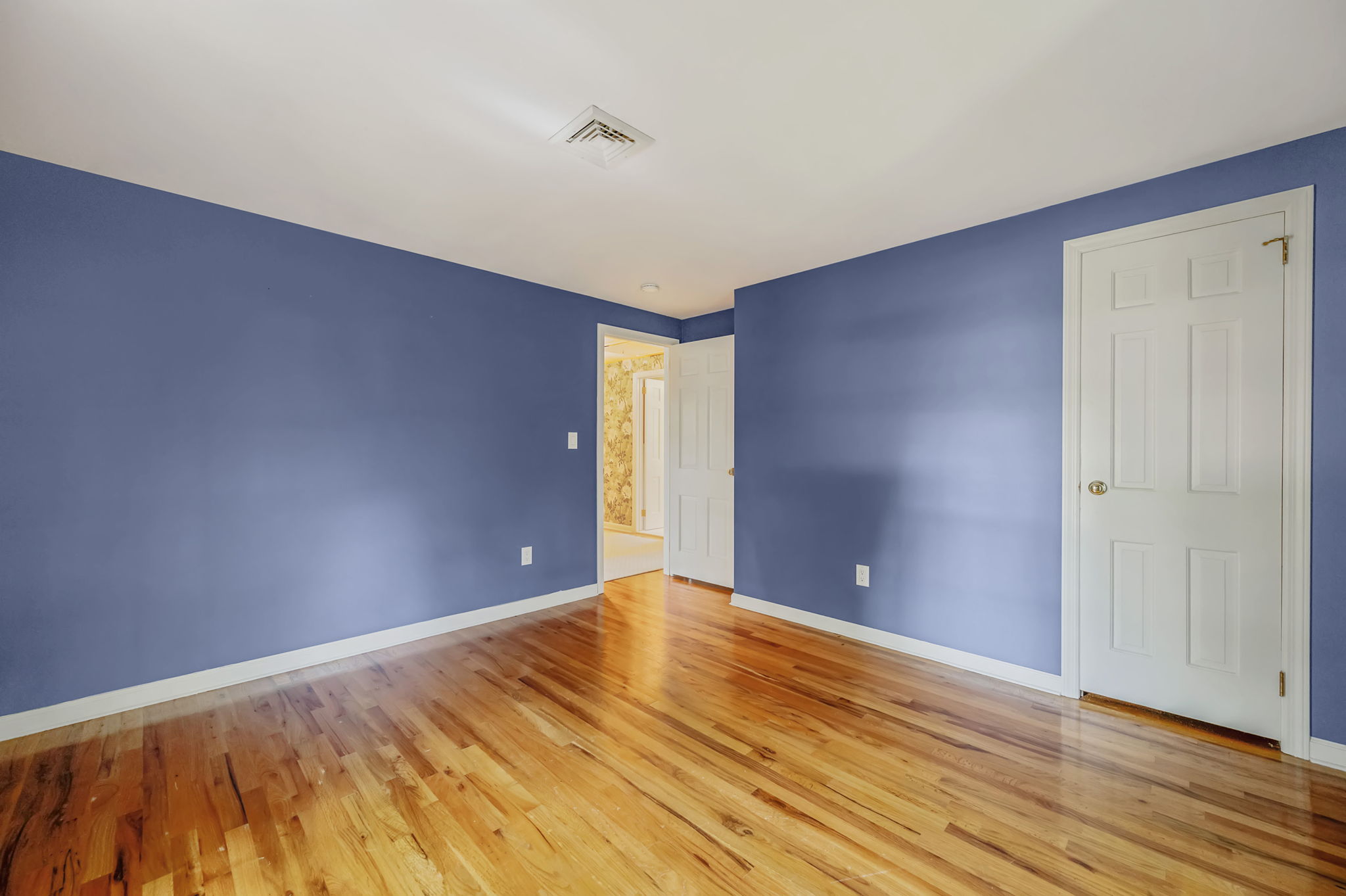 Mount Sinai, New York, 11766, United States, 4 Bedrooms Bedrooms, ,3 BathroomsBathrooms,Residential,For Sale,1924395