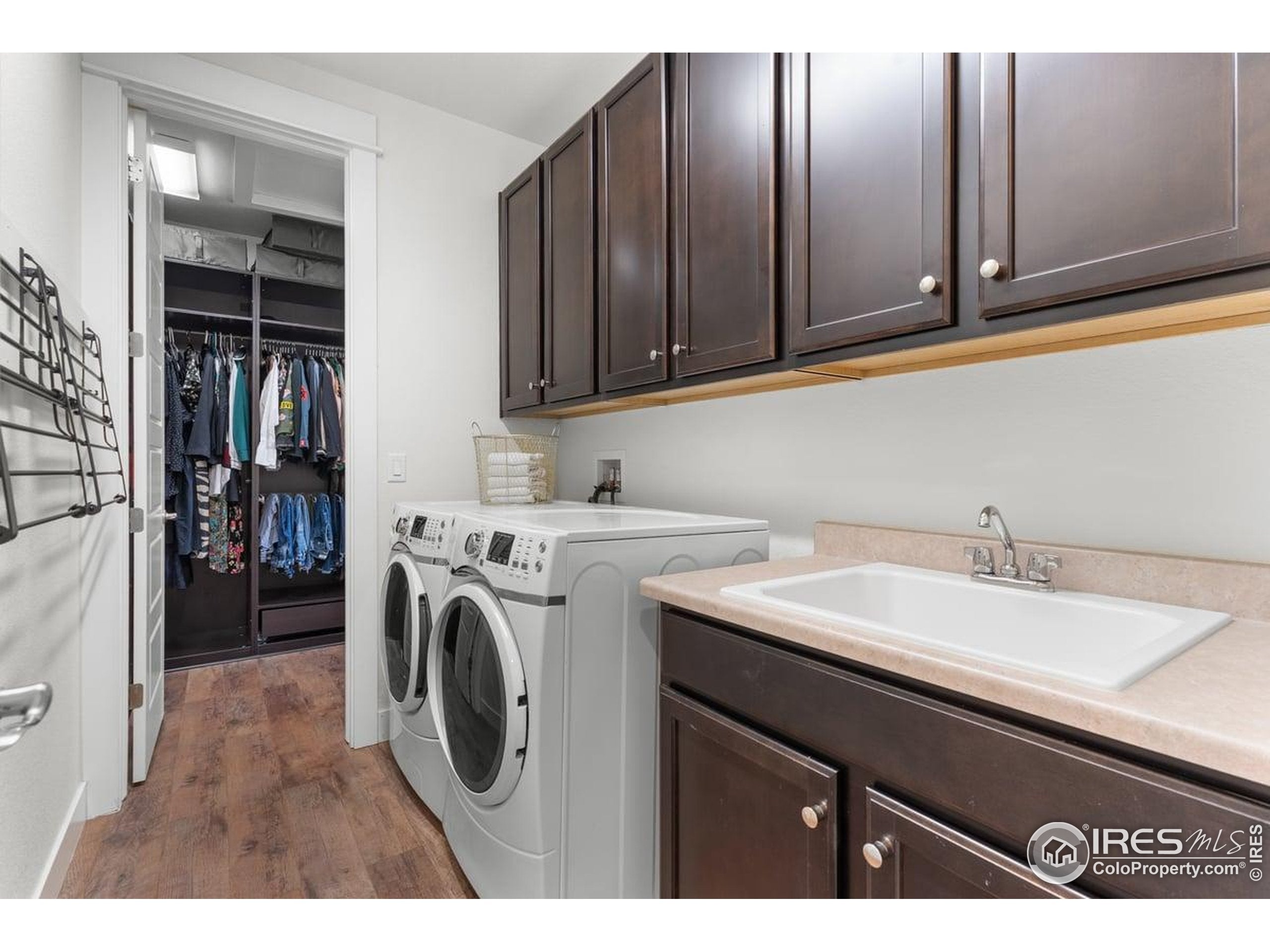 Windsor, Colorado, 80550, United States, 6 Bedrooms Bedrooms, ,4 BathroomsBathrooms,Residential,For Sale,1996243