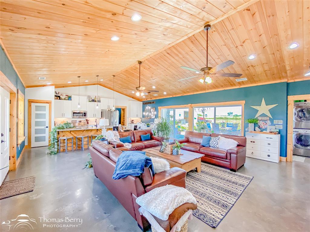 Moran, Texas, 76464, United States, 3 Bedrooms Bedrooms, ,2 BathroomsBathrooms,Residential,For Sale,1857951