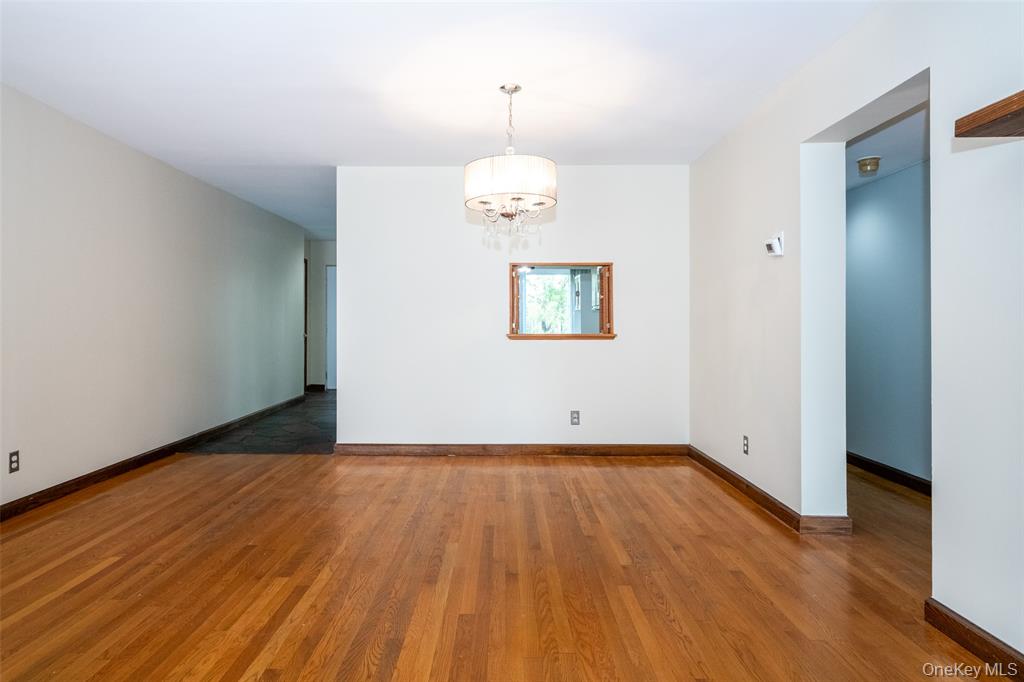Bronx, New York, 10464, United States, 2 Bedrooms Bedrooms, ,2 BathroomsBathrooms,Residential,For Sale,1981107